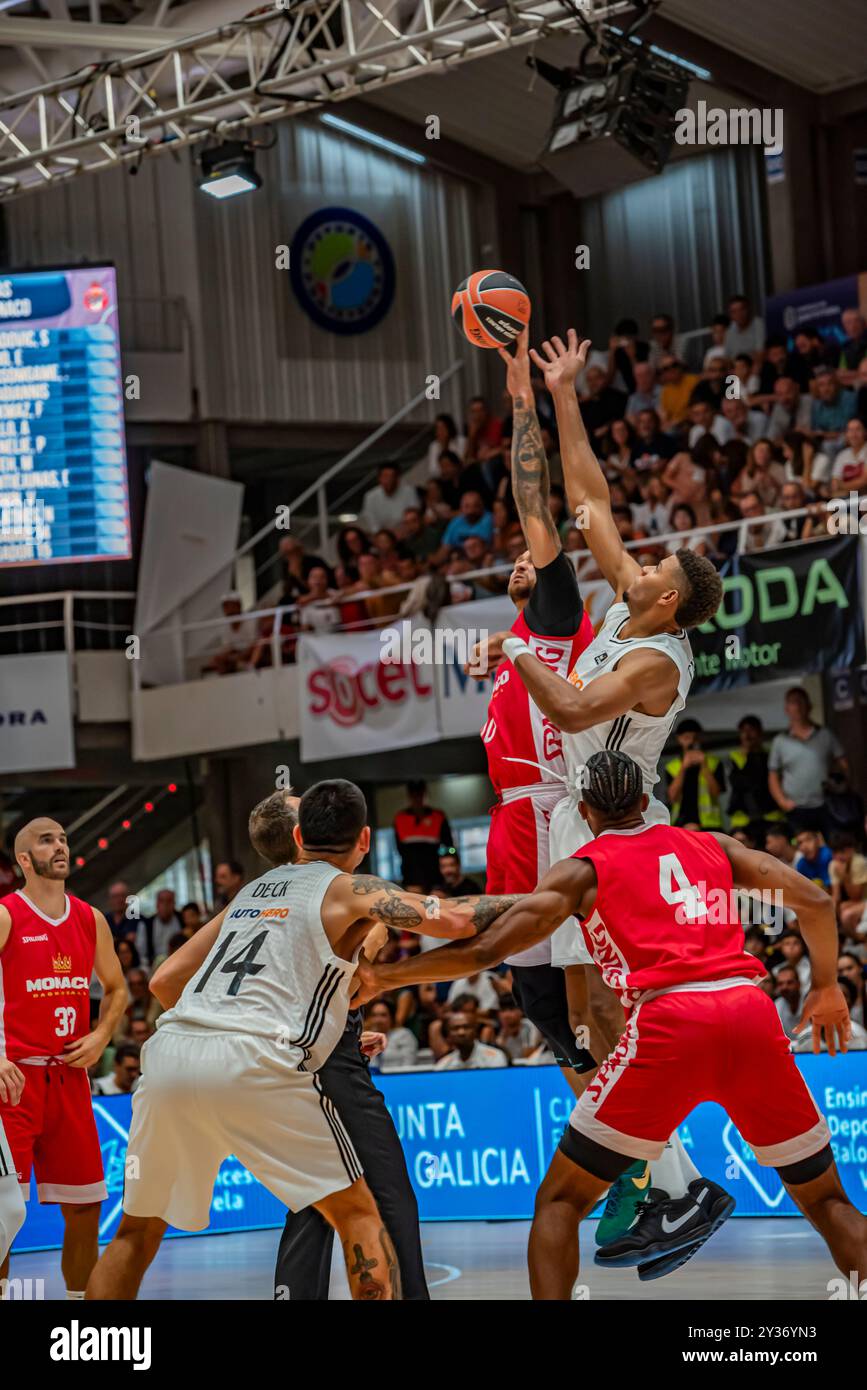 Pontevedra, Spanien. September 2024. Moment des Auftakts des Spiels zwischen Real Madrid und AS Monaco. Quelle: Xan Gasalla / Alamy Live News Stockfoto