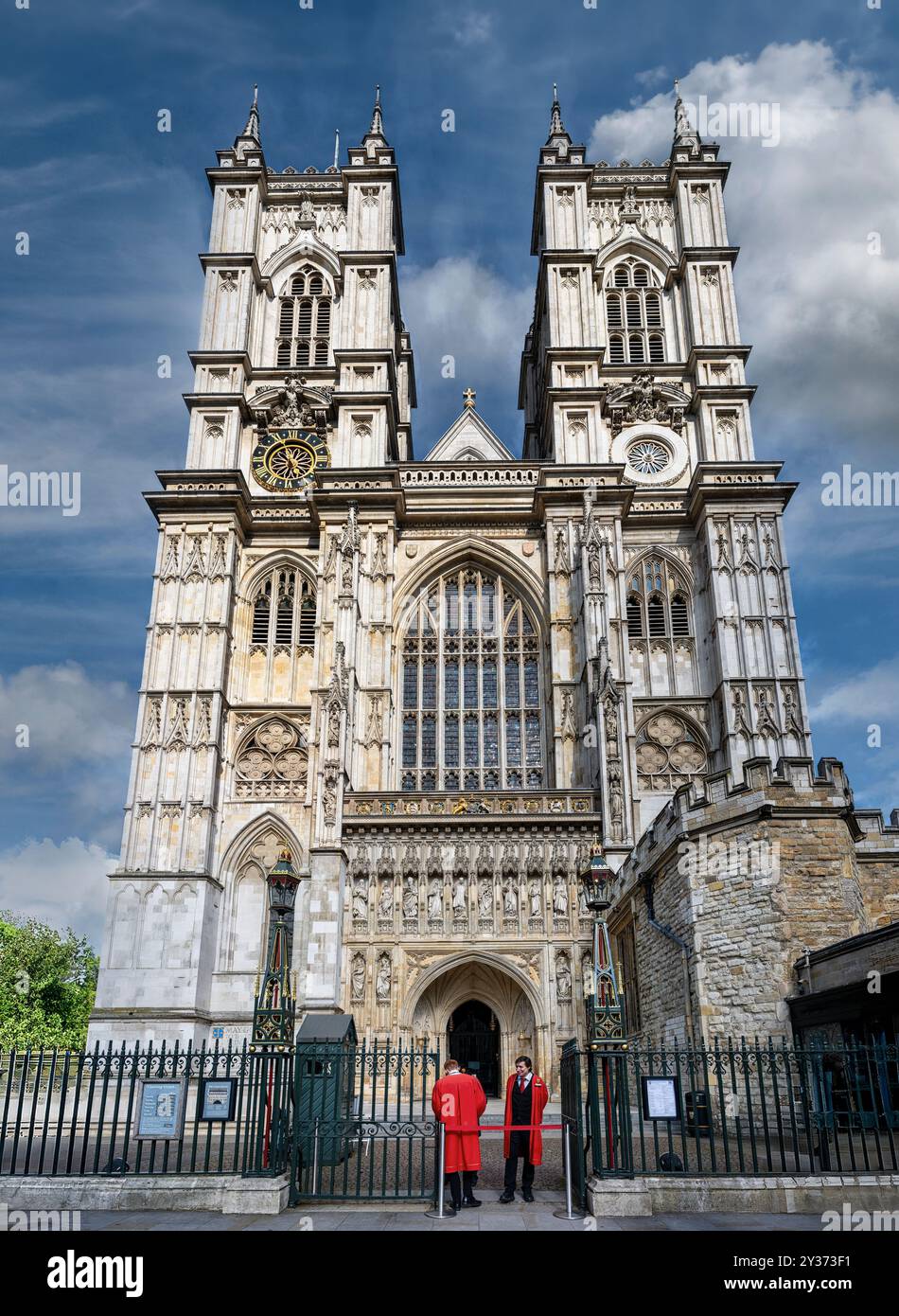 London, England - 23.05.2024: Westminster Abby, Eingang Westfassade, london, england Stockfoto