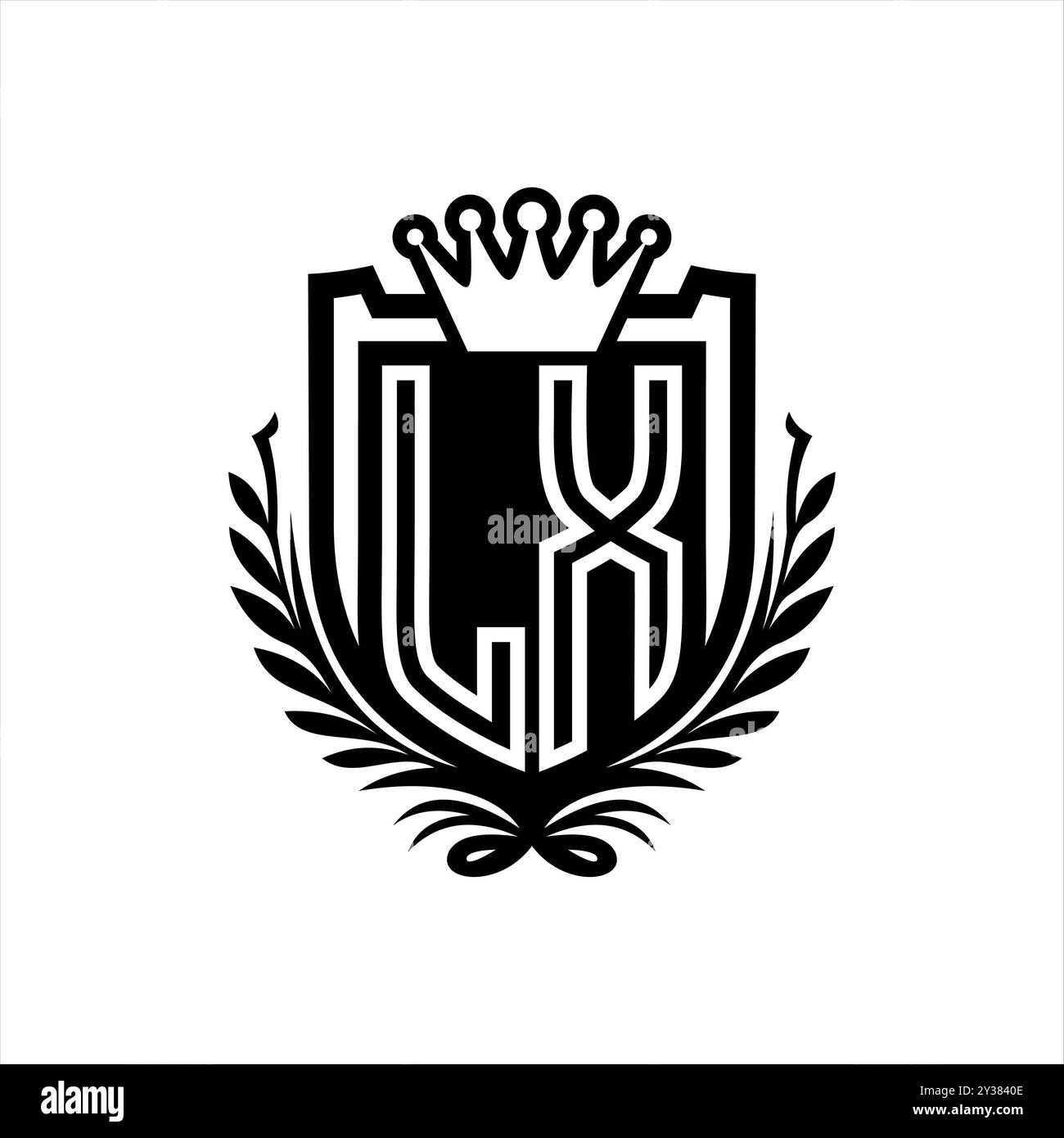 LX Letter Logo mit heraldischer Schildform mit Krone, Vintage-Schild auf weißem Hintergrund Stockfoto