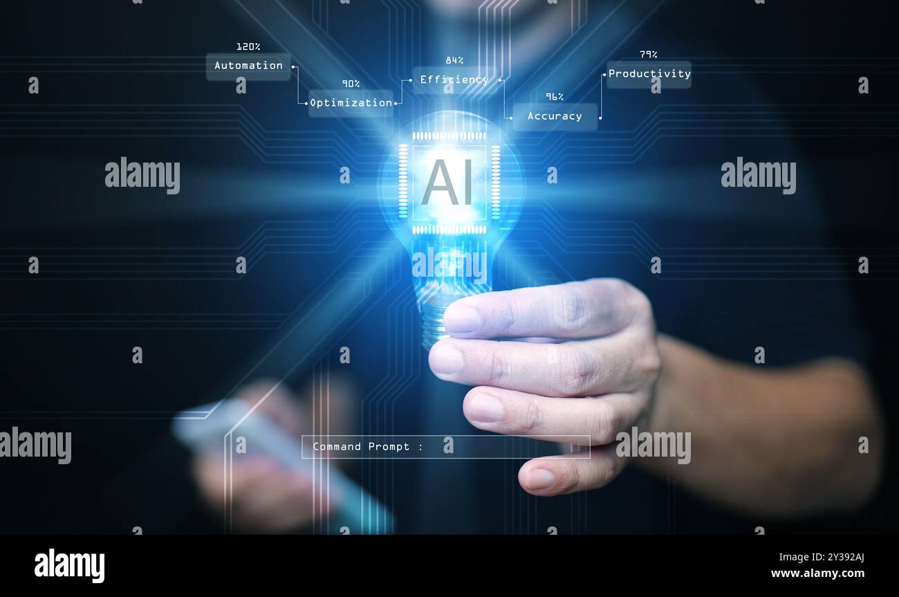 KI-Technologiekonzept. Der Mann hält die beleuchtete Glühlampe mit intelligentem Ai-Chip und Prompt. Künstliche Intelligenz zur Steigerung der Produktivität, automa Stockfoto