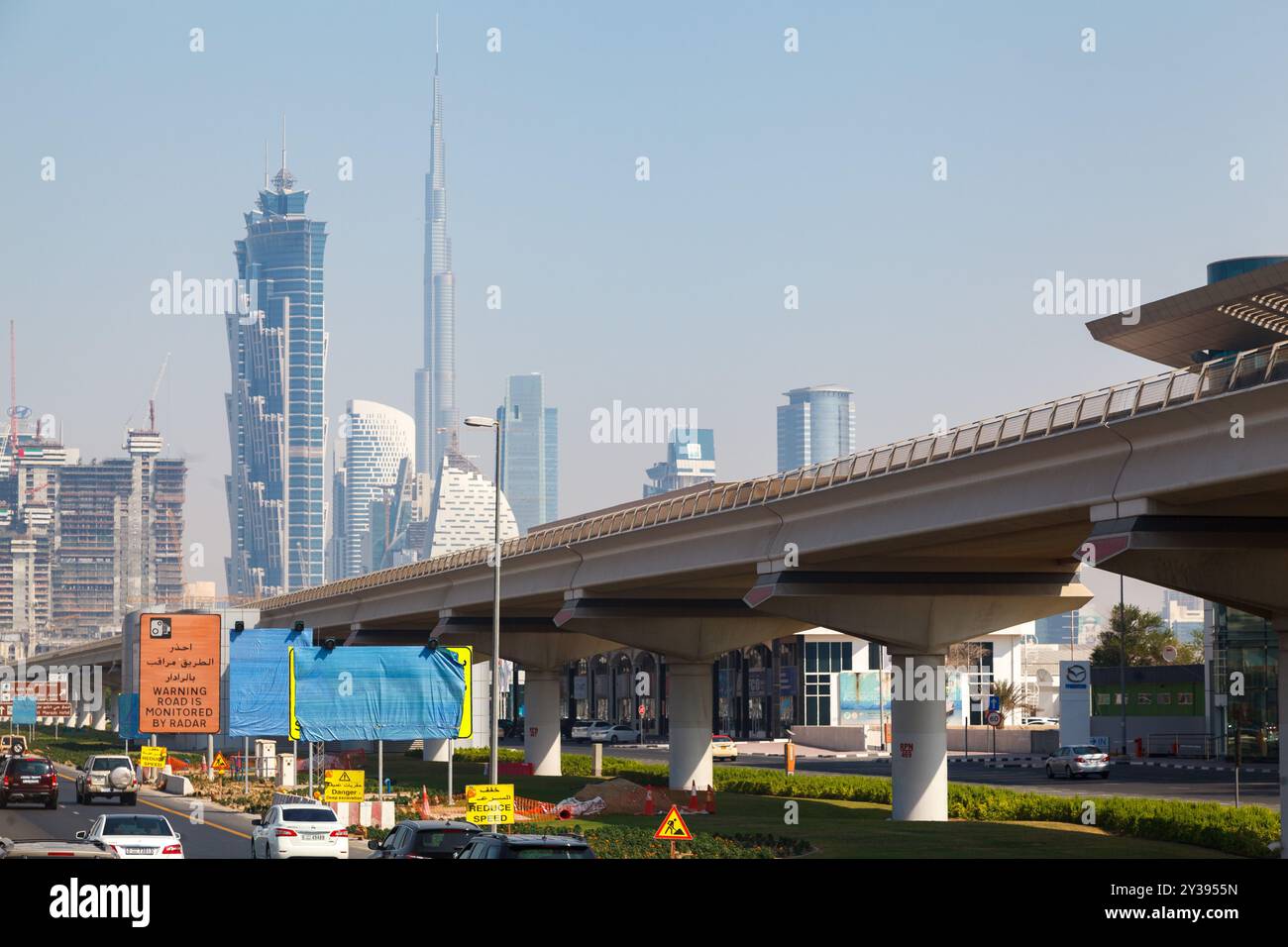 Die High Class des JW Marriott Marquis Hotel Dubai, das höchste Hotel der Welt und der Burj Khalifa Scyscraper Tower, Vereinigte Arabische Emirate. Stockfoto