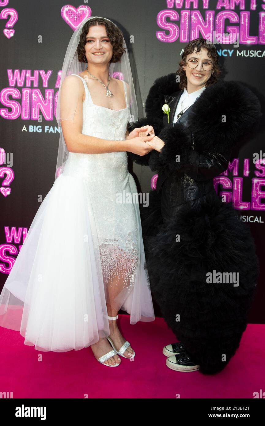 London, Großbritannien. September 2024. Toby Marlow und Lucy Moss nehmen an der Eröffnungsgala von „Why am I so Single?“ Teil. Im Garrick Theatre in London. Stockfoto