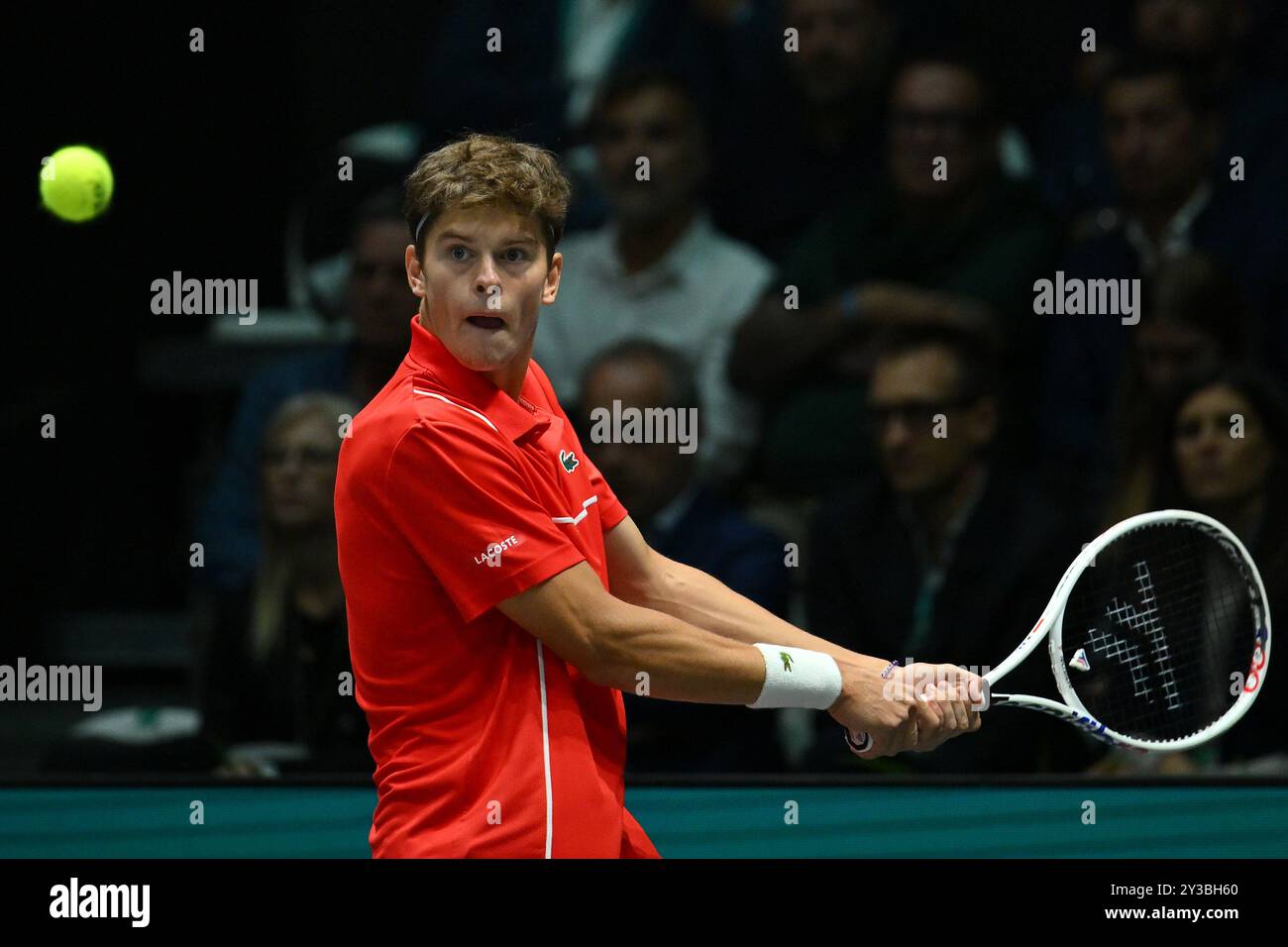 Alexander Blockx (BEL) im Einsatz beim Davis Cup Finals Group Stage Stage Bologna 2024 in der Unipol Arena am 13. September 2024 in Bologna, Italien. Stockfoto