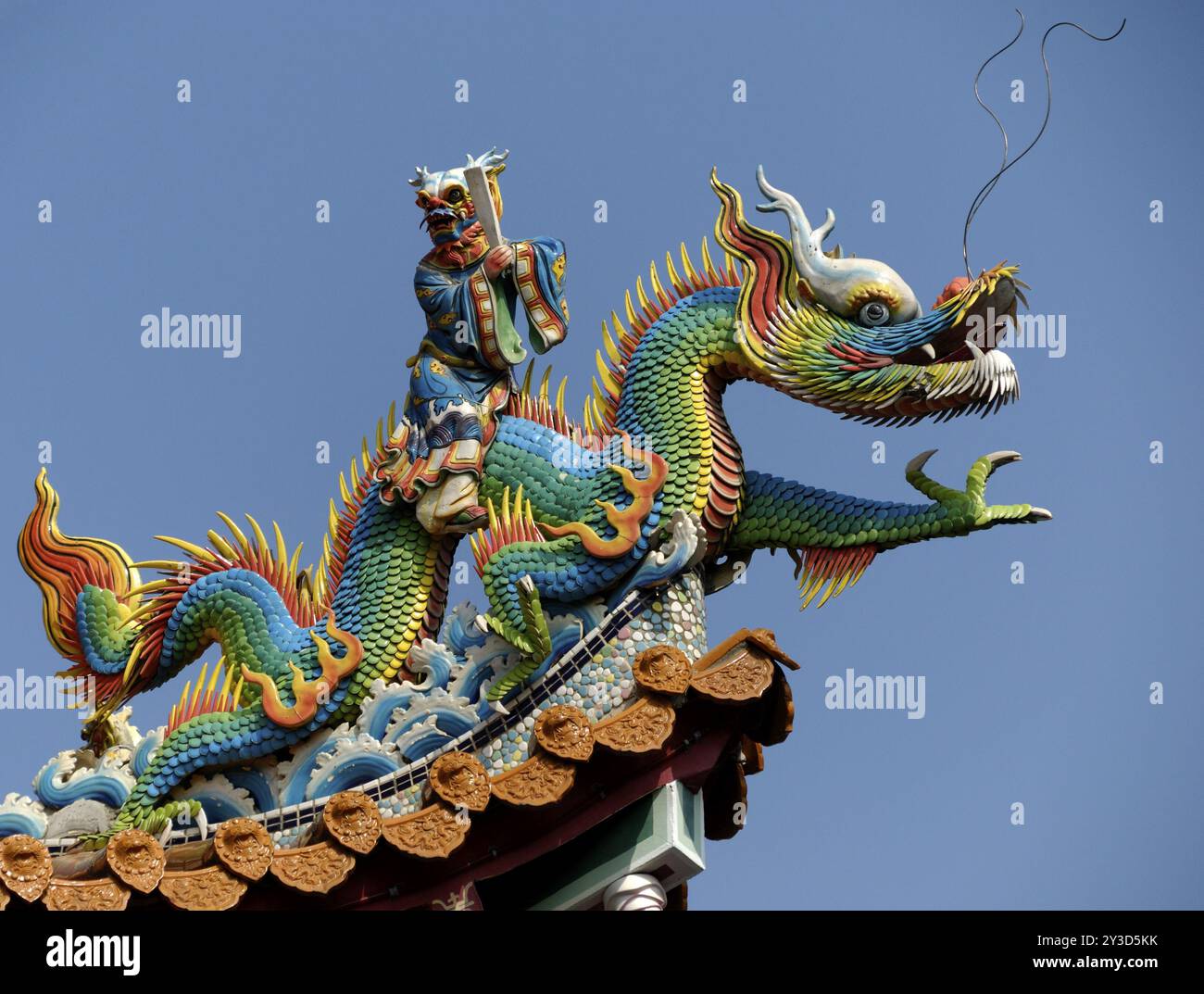 Drache am Kaitai Matzu Tempel, Anping, Tainan, Taiwan, Asien Stockfoto