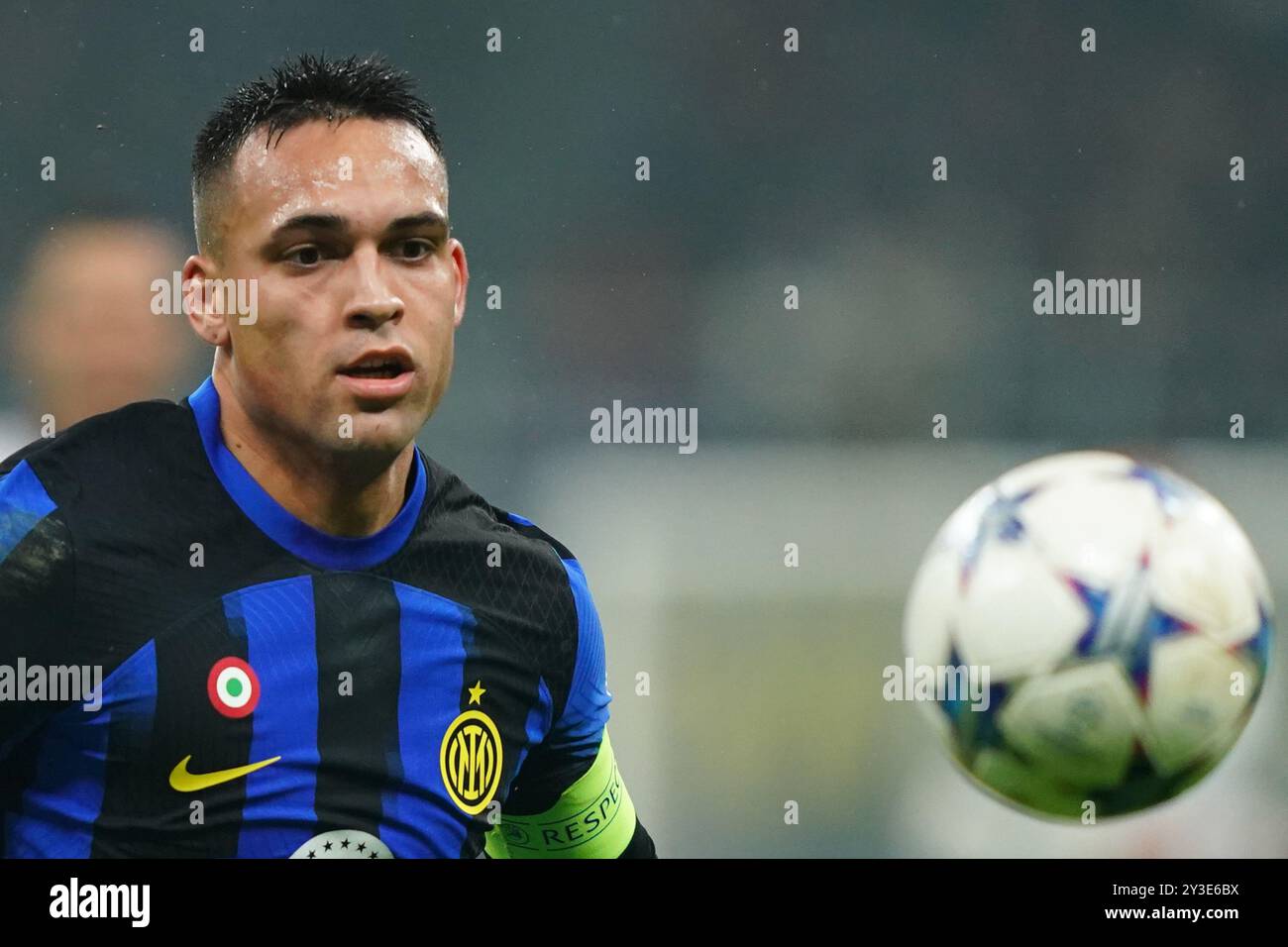 Mailand, Italien. Dezember 2023. Foto Spada/LaPresse 12 Dicembre 2023 - Mailand, Italien - Sport, calcio - Inter vs Real Sociedad - Champions League 2023/2024 - Stadio San Siro. Nella Foto: Lautaro Martinez (FC Inter); 12. Dezember 2023 Mailand, Italien - Sport, calcio - Inter vs Real Sociedad Champions League 2023/2024 - San Siro Stadium. Im Bild: Lautaro Martinez (FC Inter); Credit: LaPresse/Alamy Live News Stockfoto