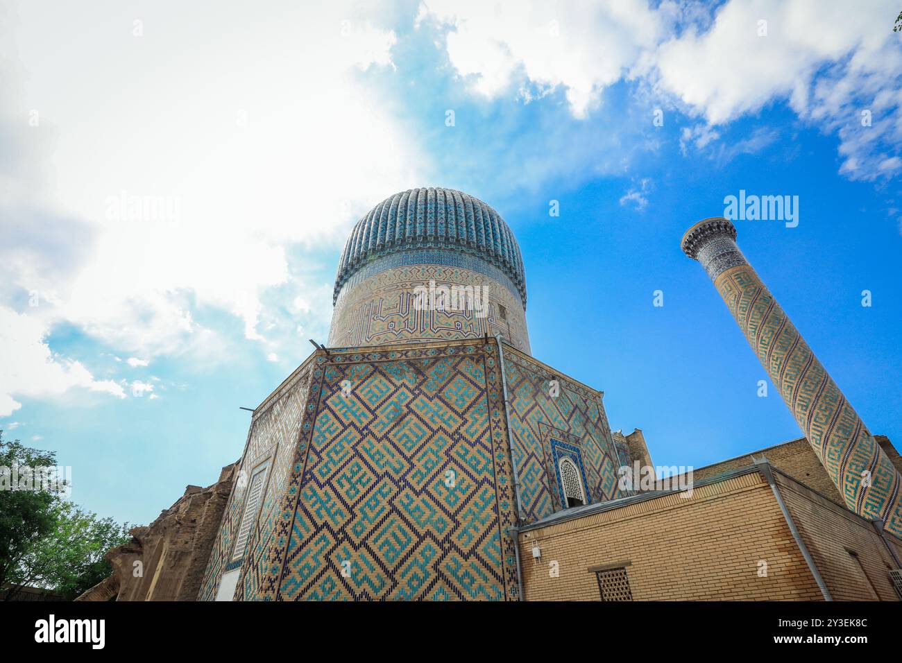 Außenansicht des Mausoleums Gur-e Amir des turkomongolischen Eroberers Tamerlane in Samarkand, Usbekistan Stockfoto