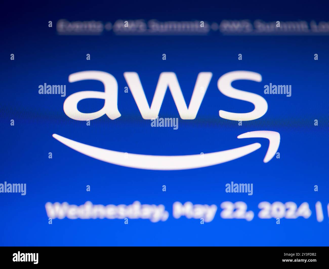 LOS ANGELES, CA – 21. Mai 2024: AWS-Logo von Amazon Web Services auf Computerbildschirm, Makroaufnahme. Stockfoto