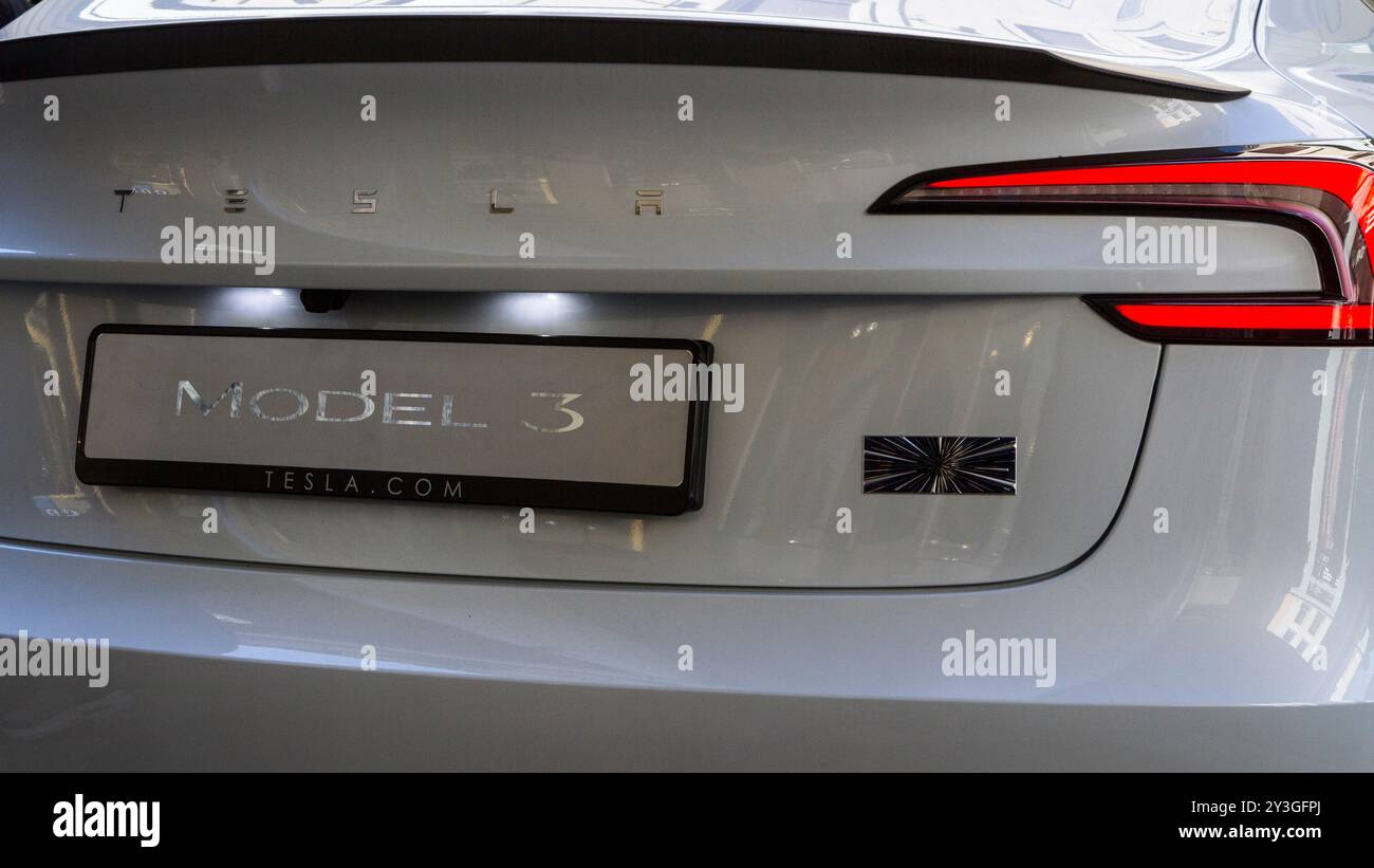 Turin, Italien. September 2024. Detail des Tesla Model 3 auf der Turin Car Show 2024 Credit: Marco Destefanis/Alamy Live News Stockfoto