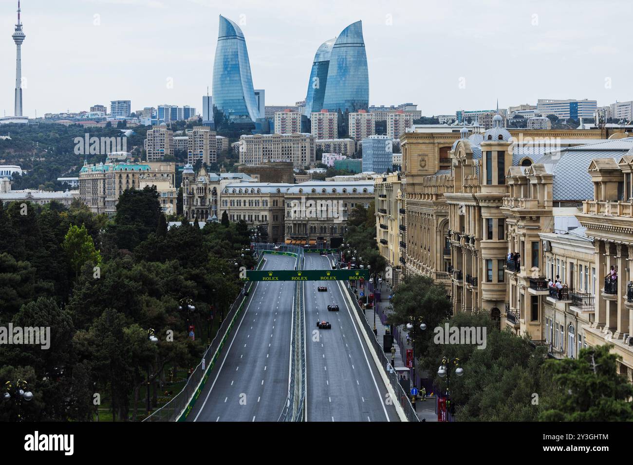 Baku City Circuit, Baku, Aserbaidschan. 13.September 2024; Charles Leclerc, Sergio Perez und George Russel während des Grand Prix von Aserbaidschan Credit: Jay Hirano/AFLO/Alamy Live News Stockfoto