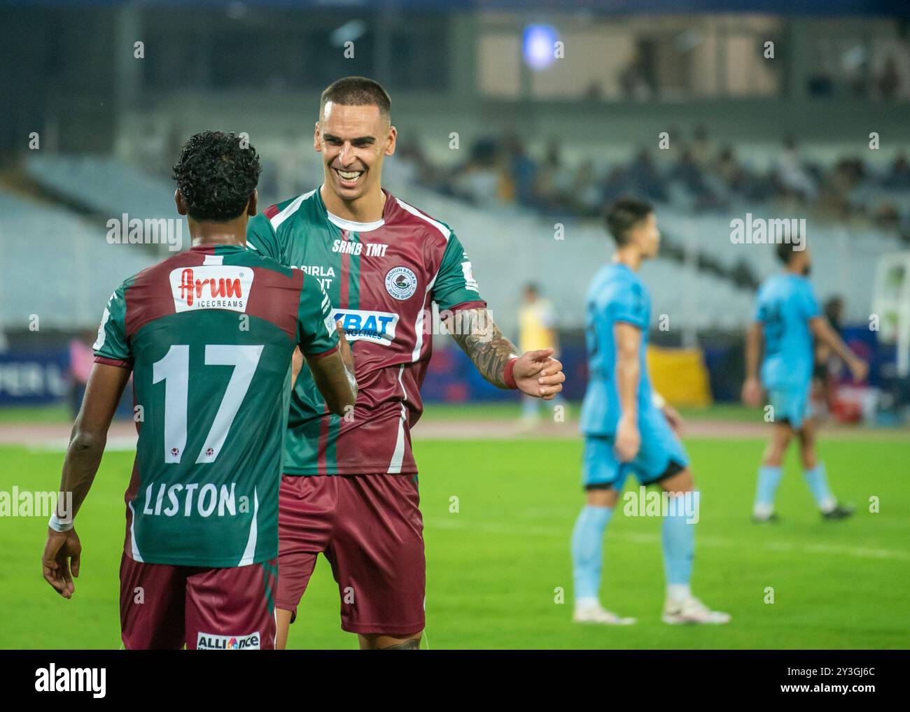 Kalkutta, Indien. September 2024. Mohun Bagan Super Giant und Mumbai City FC starten ihre Indian Super League-Kampagne mit 2-2 Unentschieden im ersten Spiel der ISL Saison 11 (2024:25) im Salt Lake Stadion (Vivekananda Yuva Bharati Krirangan). (Foto von Amlan Biswas/Pacific Press) Credit: Pacific Press Media Production Corp./Alamy Live News Stockfoto