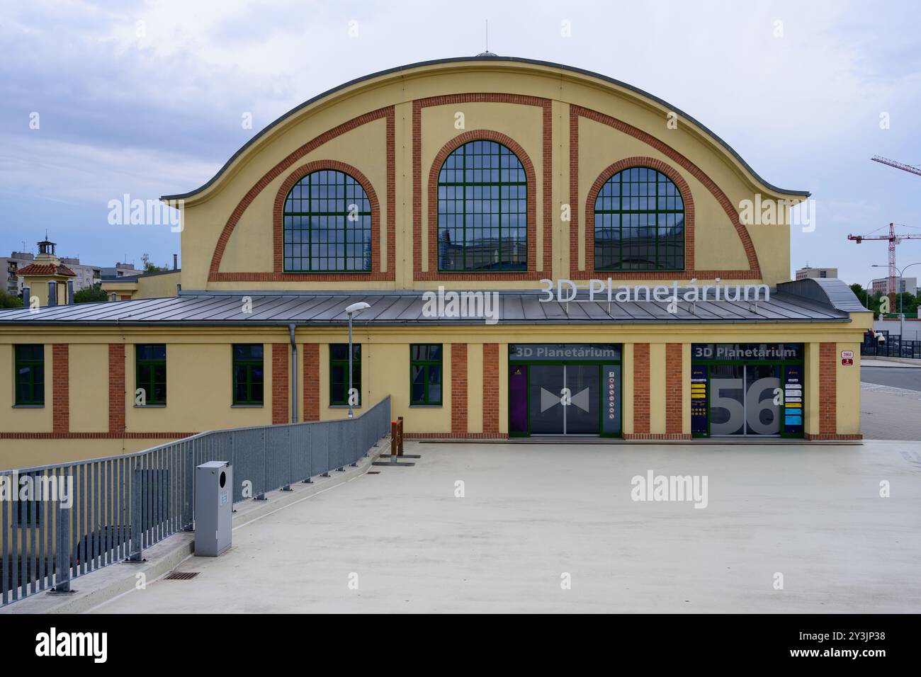 Plzen, Tschechische Republik - 17. August 2024: 3D-Planetarium im Techmania Science Center Museum in Pilsen. Stockfoto