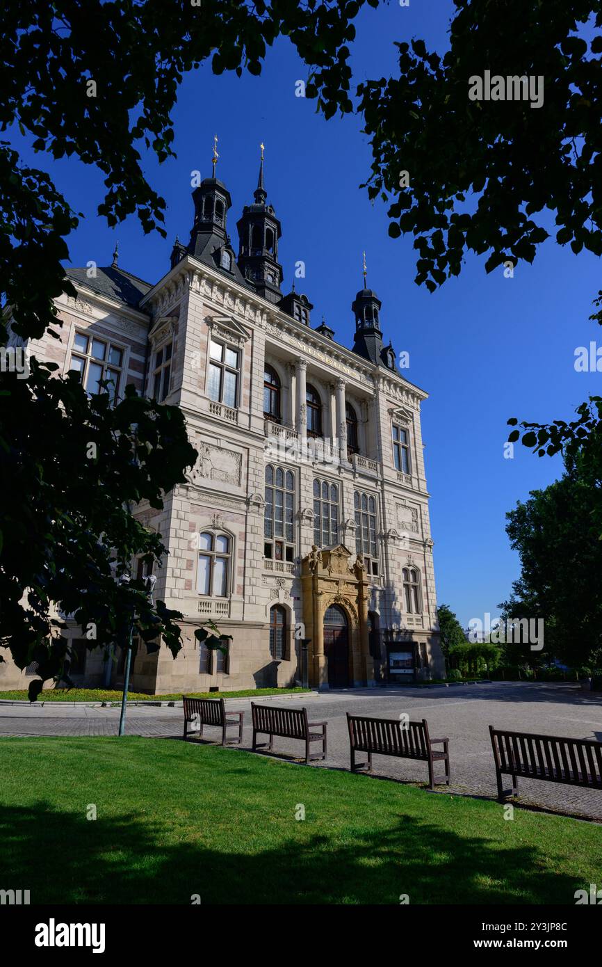 Westböhmisches Museum in Plzen Tschechische Republik Außenansicht mit Nea-Renaissance-Fassade Stockfoto