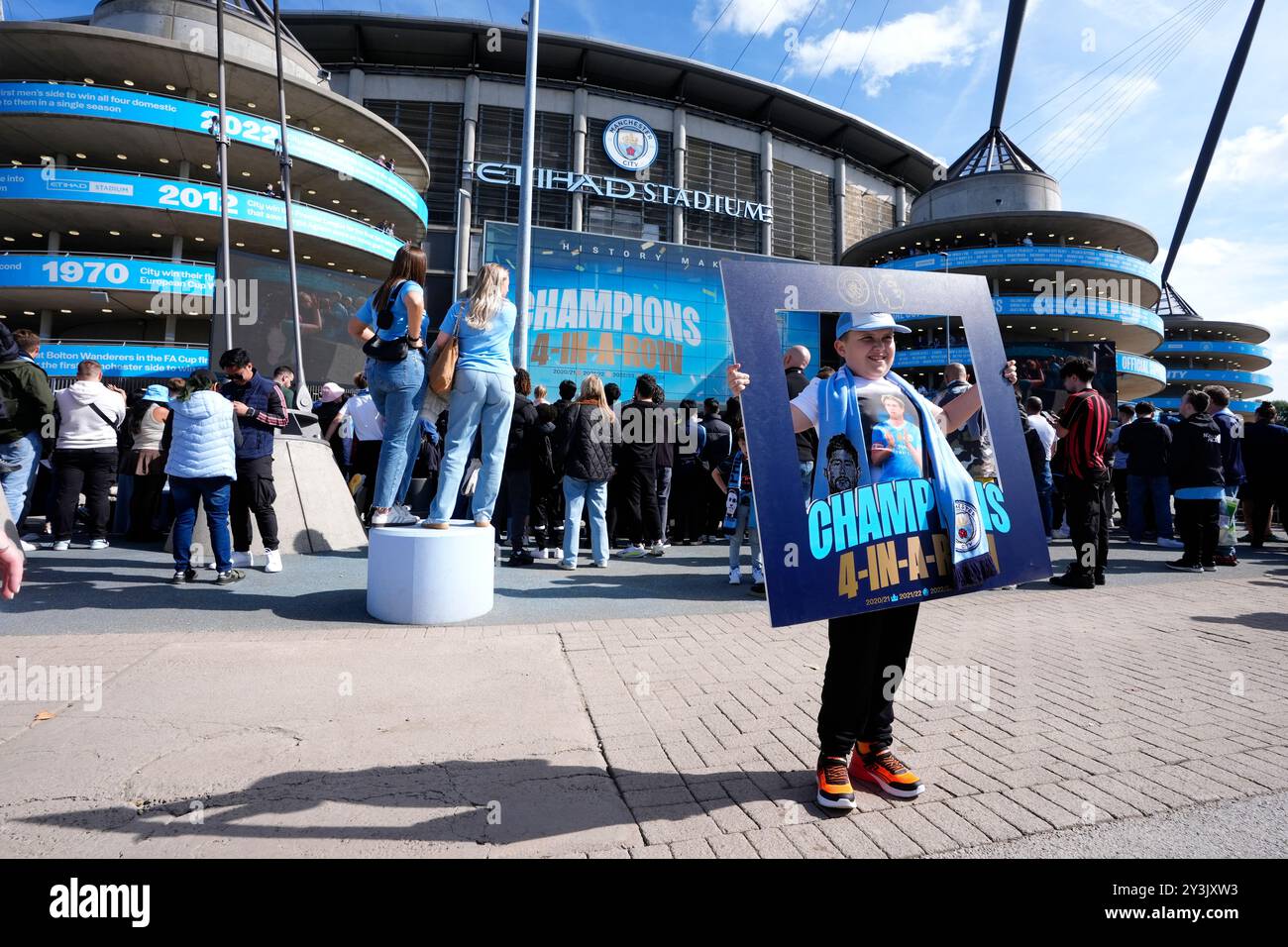 Manchester City Fans vor dem Premier League-Spiel im Etihad Stadium, Manchester. Bilddatum: Samstag, 14. September 2024. Stockfoto