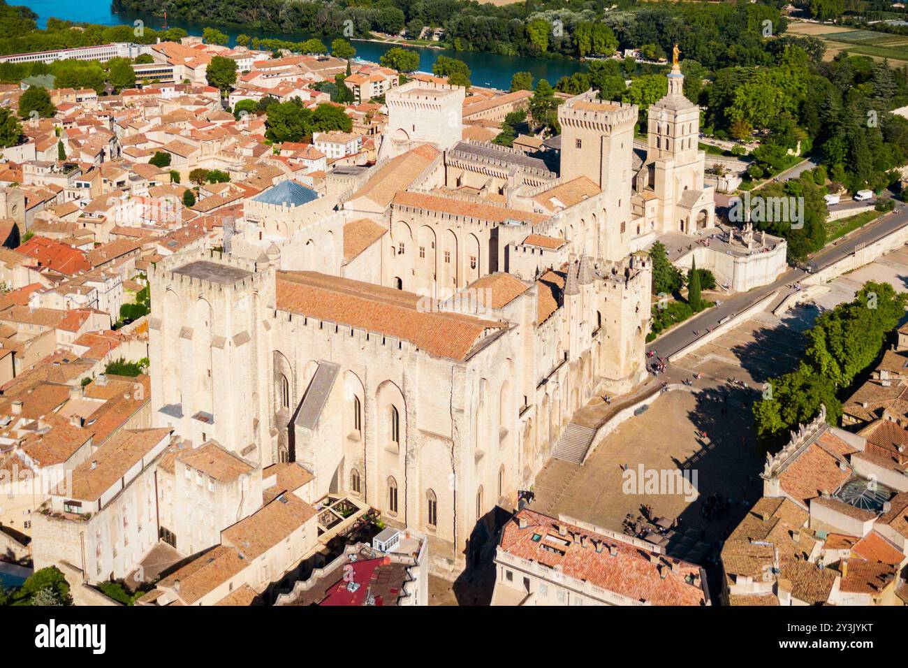 Palast der Päpste oder Palais des Papes, Avignon Kathedrale Antenne Panoramablick in Avignon, Südfrankreich Stockfoto
