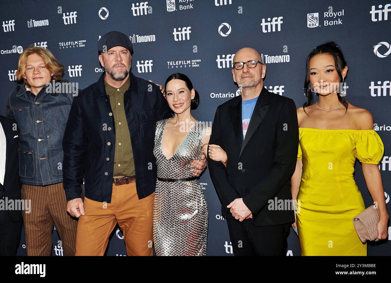 13. September 2024 – Toronto, Ontario, Kanada – West Mulholland, Chris Sullivan, Lucy Liu, Steven Soderbergh, Callina Liang. 2024 Toronto International Film Festival – „Präsenz“ im Princess of Wales Theatre. (Credit Image: © Brent Perniac/AdMedia via ZUMA Press Wire) NUR REDAKTIONELLE VERWENDUNG! Nicht für kommerzielle ZWECKE! Stockfoto