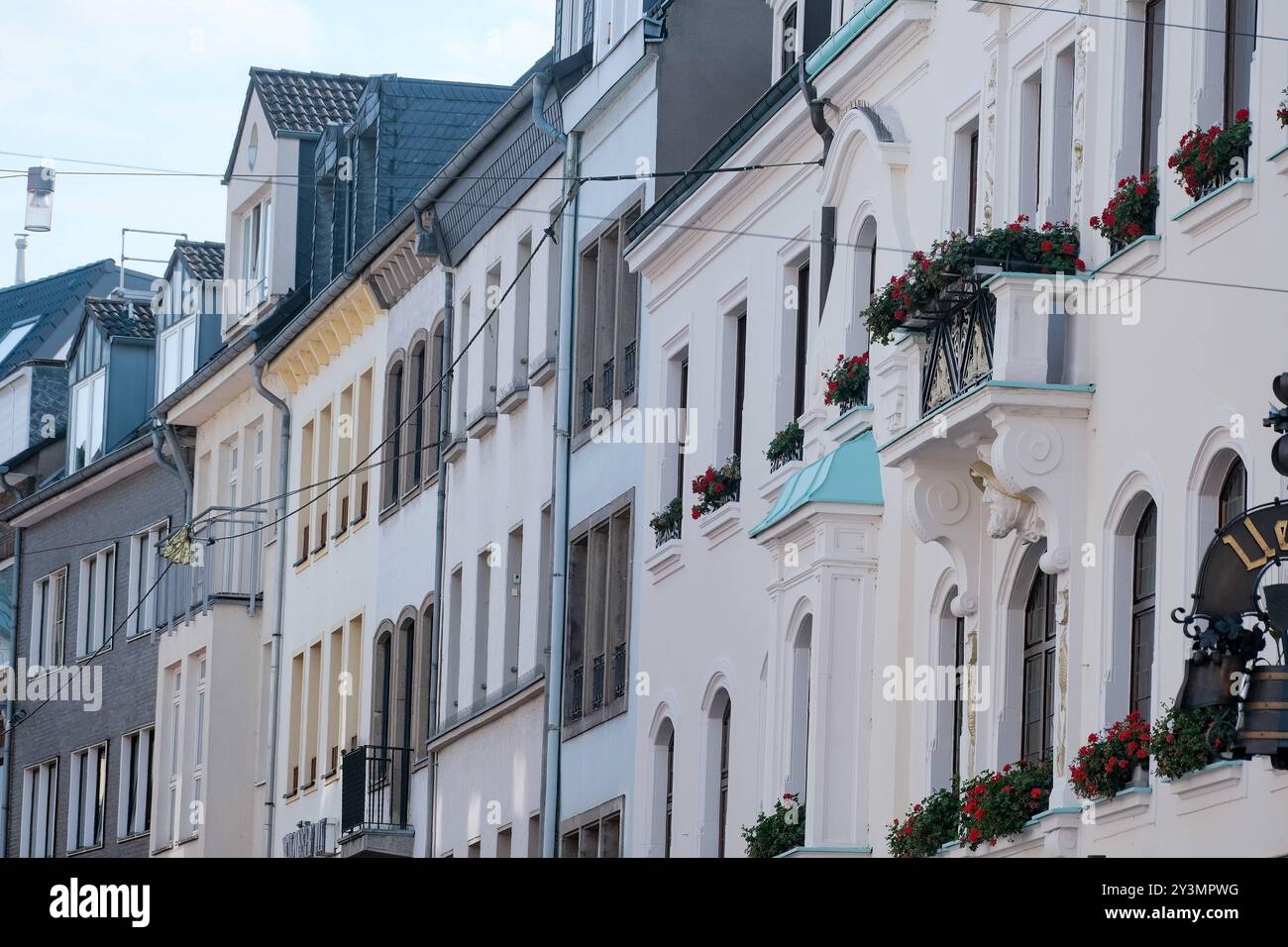 Düsseldorf 14.09.2024 Wohnungen Wohnungsnot Mietswohnung Mieten Mietpreis soziale Wohnungsbau Sozialwohnung Immobilien Wohnraummangel Wohnung Baustelle Neubau Mehrfamilienhaus Mietspiegel Mietpreisspiegel Immobilie Wohnungsmangel Baustau Wohnimmobilie Wohnungsimmobilien Mietpreise Altbau Leerstand Baumaterial Baustoffe Ballungsgebiet bezahlbarer Wohnraum CO2-Preis CO2 Bundes-Klimaschutzgesetz Heizen Heizung Klimapaket Mieter Vermieter Mietpreisbremse Klimasteuer Energiewende Büro Homeoffice Home-Office Konjunkturpaket Grundsteuererklärung Wohngeld Grundsteuererklärung Wohngeld Wohngeld Wohngeld Wohngeld Stockfoto