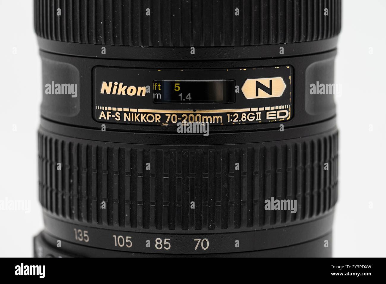 Göteborg, Schweden - 08. dezember 2022: Nahaufnahme eines Nikon AF-S Objektivs mit 70-200mm f2,8G Stockfoto