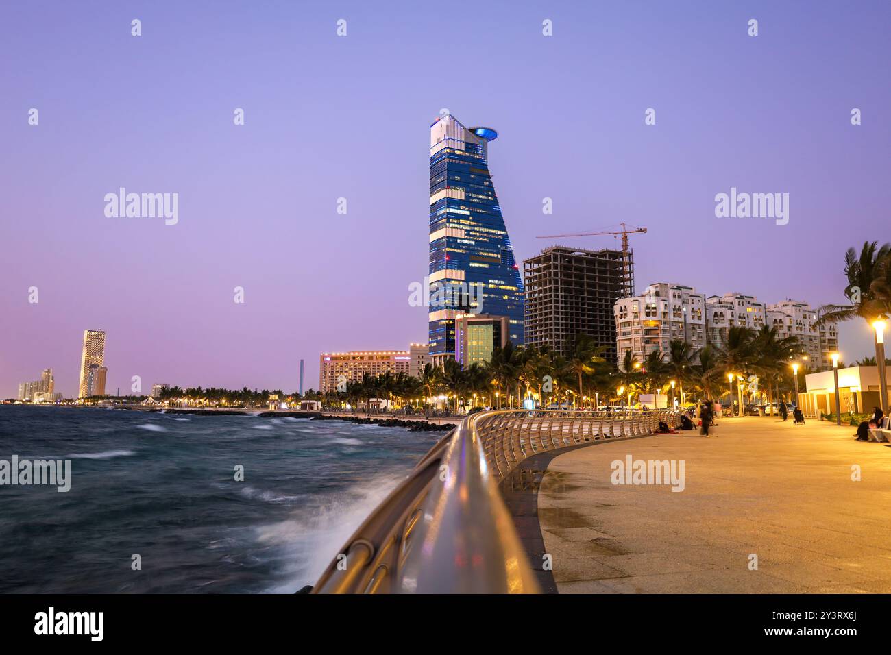 Jeddah, Saudi-Arabien 1. Januar 2024: Skyline bei Nacht - Arial View - Dschiddah Stadt Saudi-Arabien Stockfoto