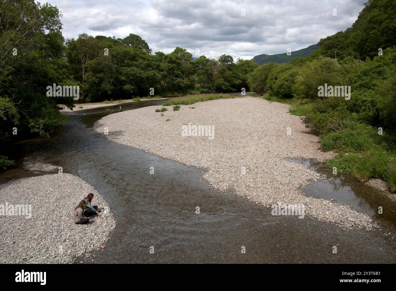 River Derwent von der Brücke, Grange in Borrowdale, Keswick, Lake District, Cumbria, England Stockfoto