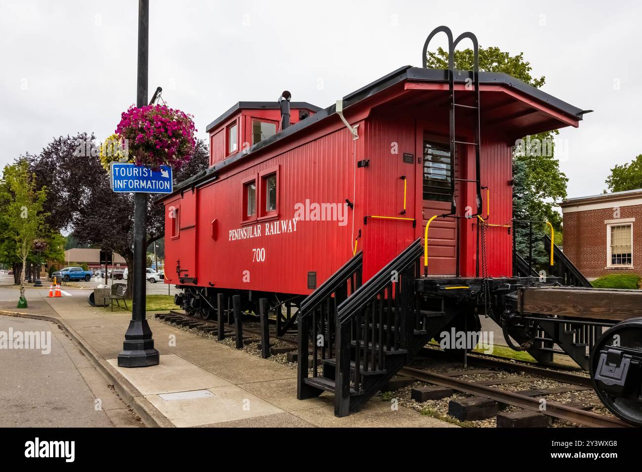 Caboose mit Shay Lokomotive „Tollie“ in Shelton, Washington State, USA Stockfoto