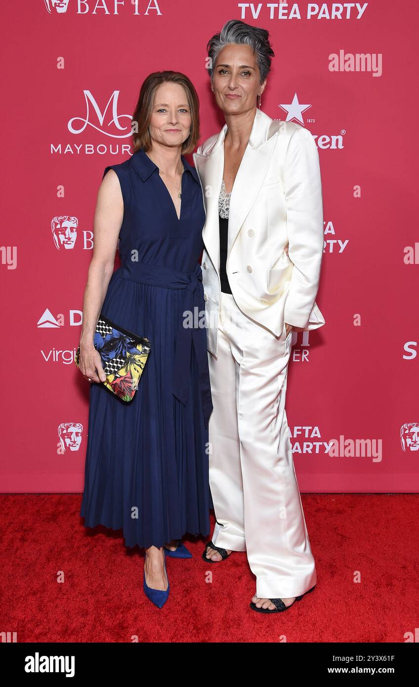 Beverly Hills, USA. September 2024. Jodie Foster und Alex Hedison kamen am 14. September 2024 in Beverly Hills, CA. © Lisa OConnor/AFF-USA.com Credit: AFF/Alamy Live News zu BAFTA TV Tea 2024 Stockfoto