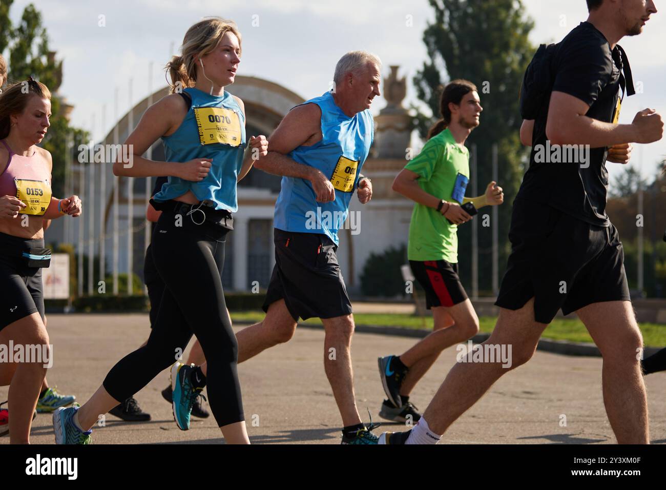 Timothy Snyder läuft einen Marathon mit Ukrainern in Kiew am 14. September 2024 Stockfoto