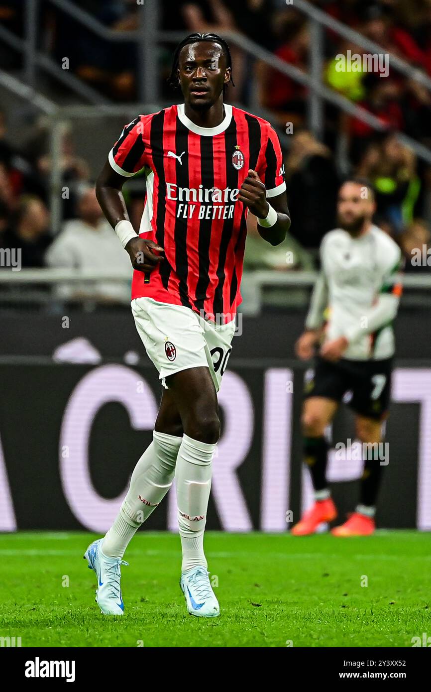 AC Mailand's US-Stürmer #90 Tammy Abraham während des italienischen Fußballspiels der Serie A zwischen dem AC Mailand und Venezia im San Siro Stadium in Mailand, Italien am 14. September 2024 Credit: Piero Cruciatti/Alamy Live News Stockfoto