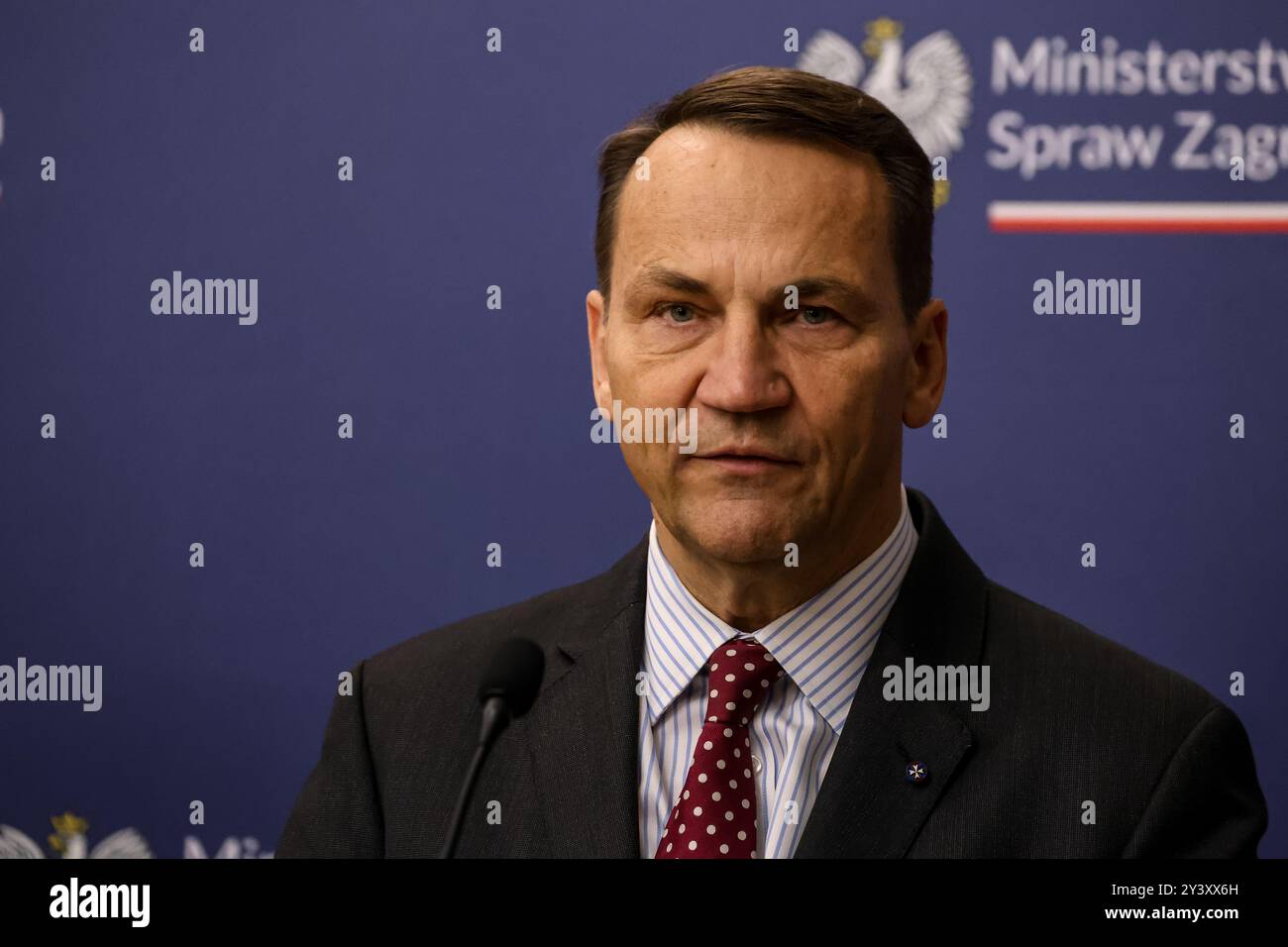 Radoslaw Sikorski Außenminister Polens spricht während einer gemeinsamen Pressekonferenz mit Antony Blinken Außenminister der Vereinigten Staaten während eines bilateralen Treffens im Außenministerium in Warschau, der Hauptstadt Polens am 12. September 2024. Stockfoto