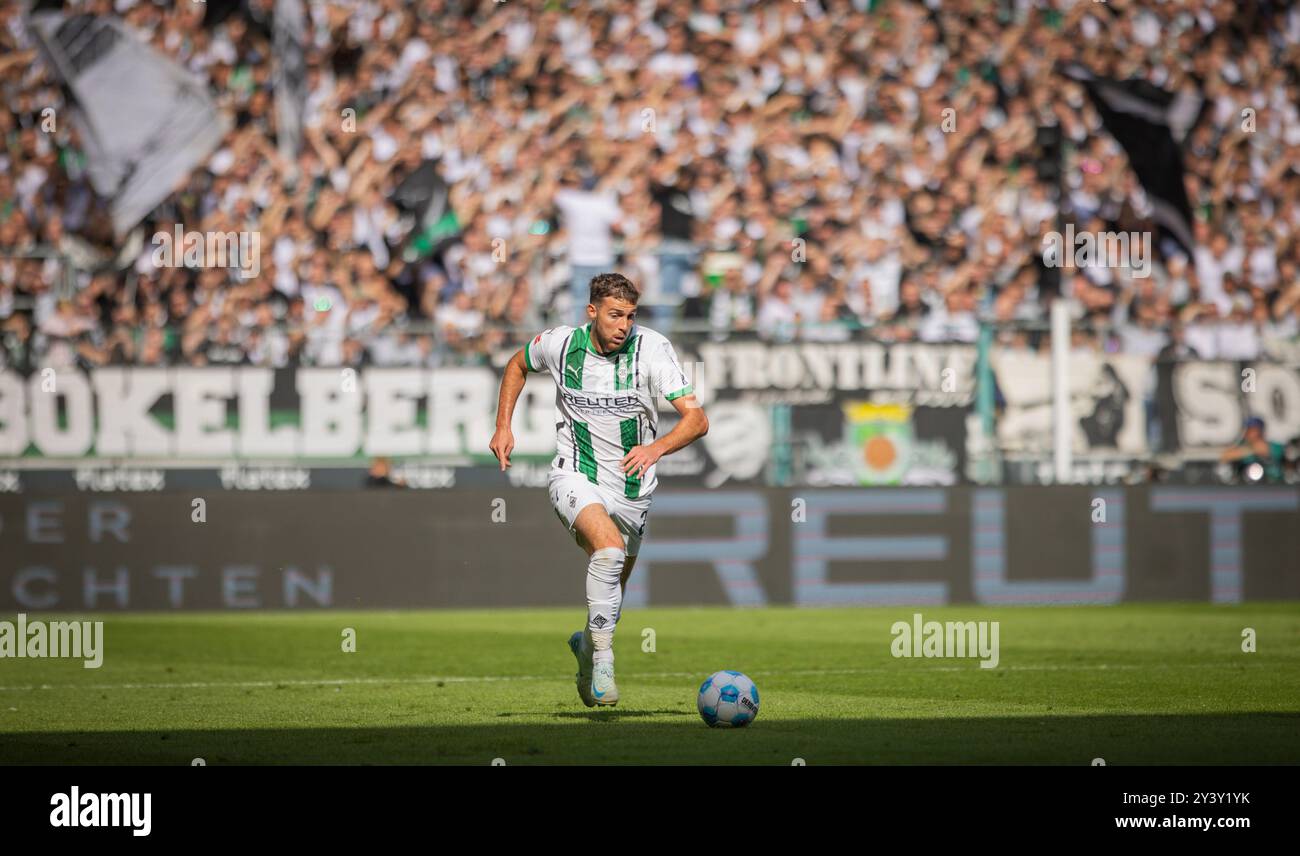 Mönchengladbach, Deutschland. September 2024. Joe Scally (BMG) Borussia Mönchengladbach - VfB Stuttgart 14.09.2024 Copyright (nur für journalistische Z Stockfoto