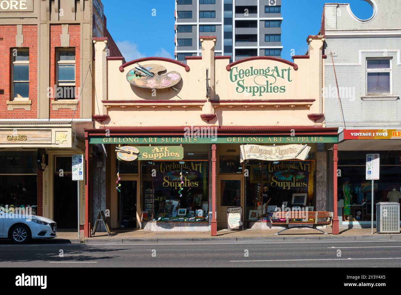 Geelong Art Supplies Store in einem alten historischen Gebäude an der Ryrie Street in einem Einkaufsviertel von Geelong, Victoria, Australien. Stockfoto