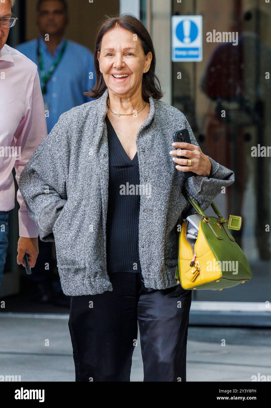 London, Großbritannien. September 2024. Dame Arlene Phillips, Choreografin, ehemalige Tänzerin, Talentscout, Fernsehrichterin, Moderator und Theaterregisseur in den BBC-Studios. Quelle: Karl Black/Alamy Live News Stockfoto