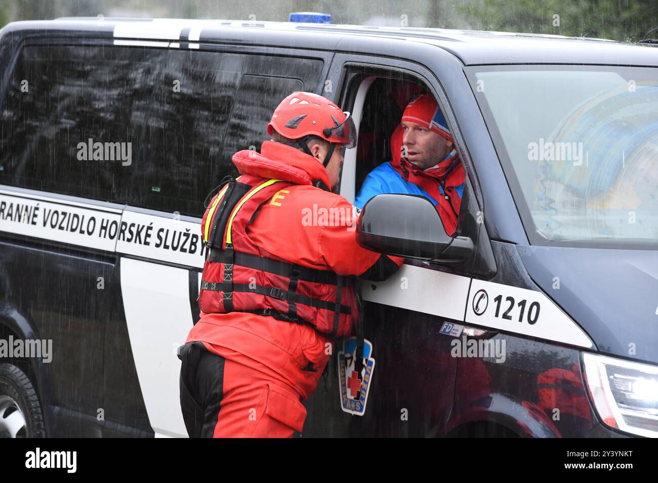 Überflutete den Desna River bei starken Regenfällen in Loucna nad Desnou, Region Sumperk, Tschechische Republik, am 15. September 2024. (CTK Foto/Ludek Perina) Stockfoto