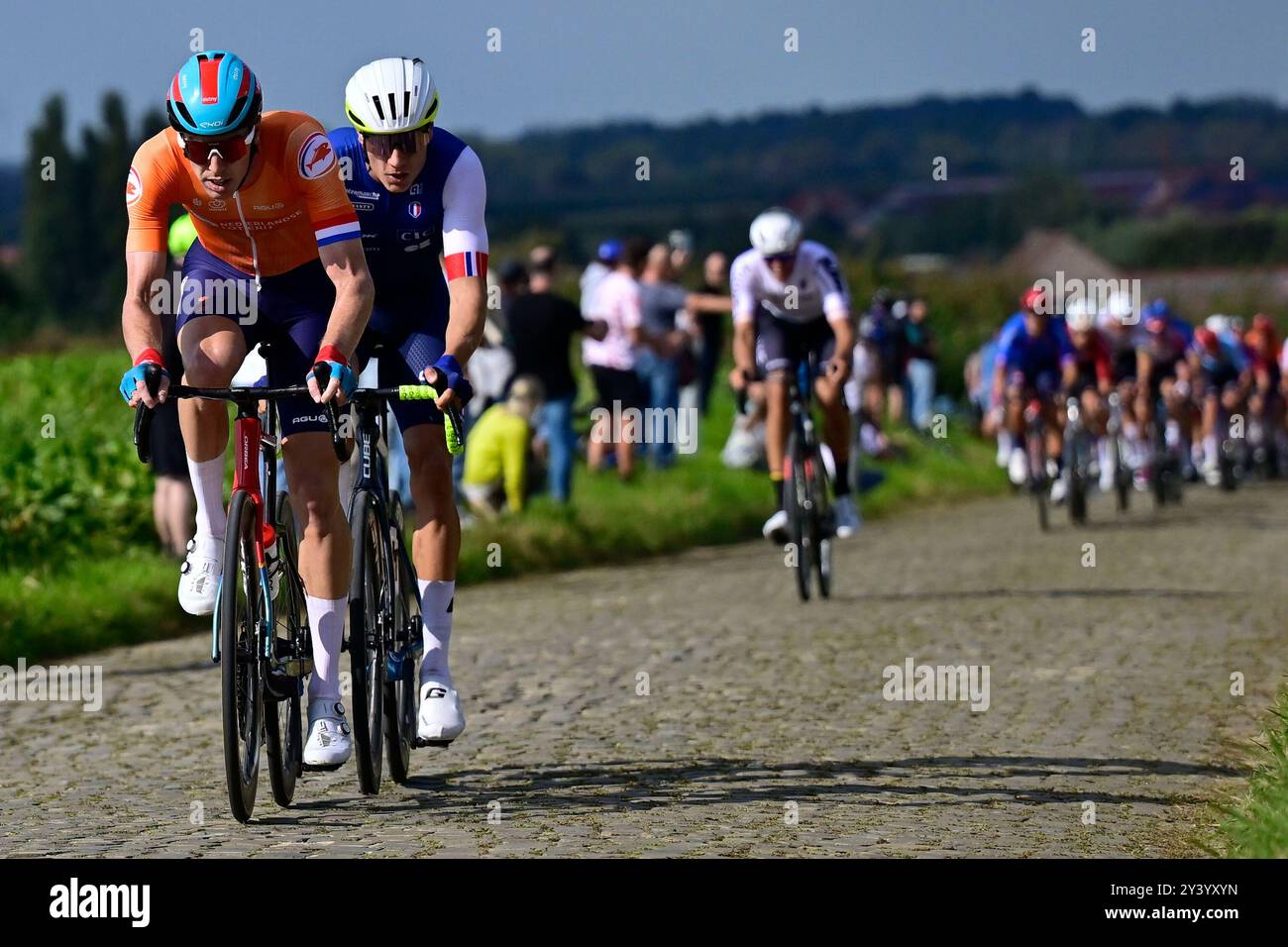 Der Holländer Pascal Eenkhoorn wurde am Sonntag, den 15. September 2024, in Hasselt beim Elite Road Race der Herren bei der Europameisterschaft 2024 in Aktion gezeigt. Die UEC Road Europameisterschaft 2024 findet vom 11. Bis 15. september in Limburg, Belgien, statt. BELGA FOTO DIRK WAEM Stockfoto