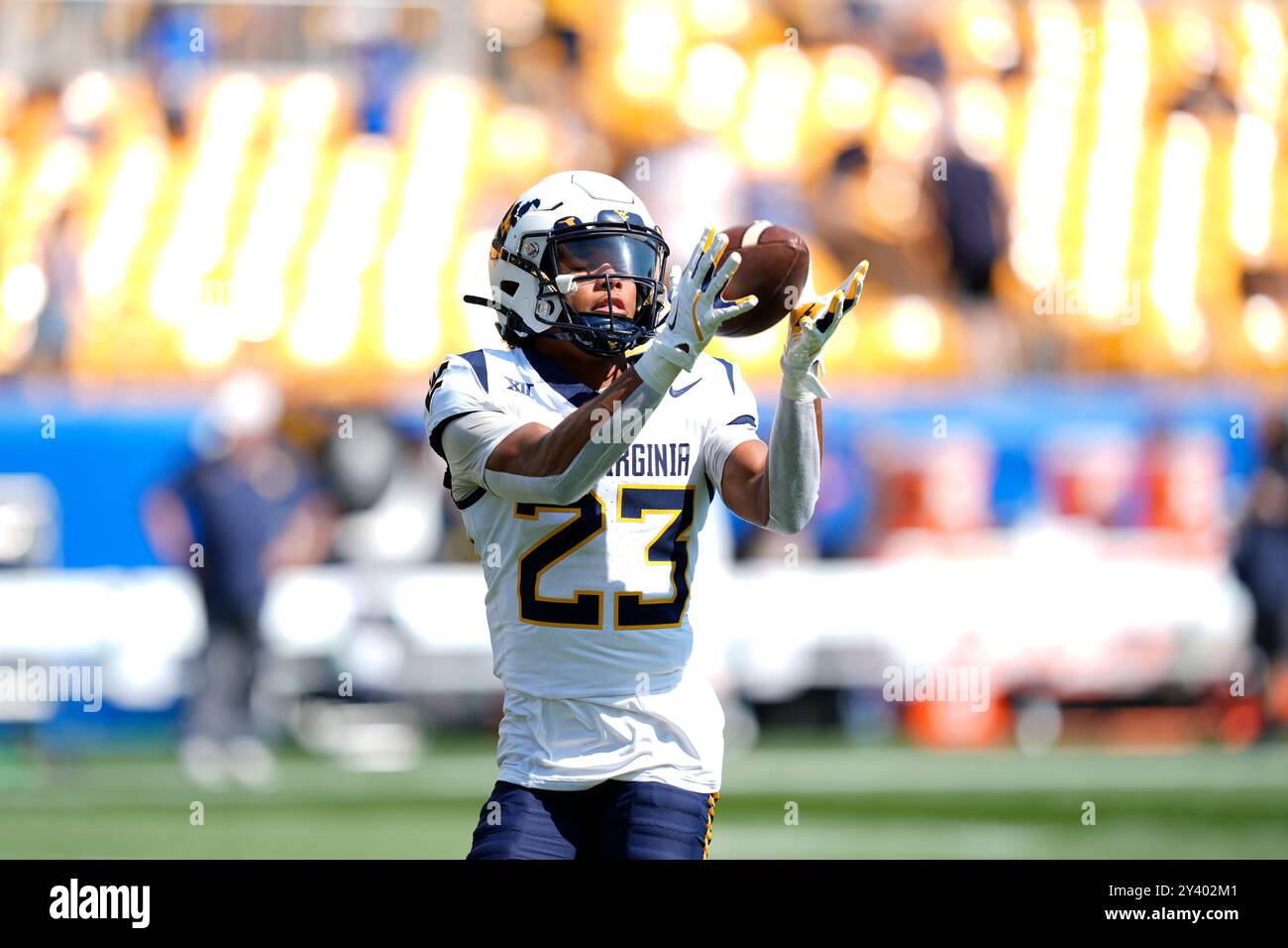 Pittsburgh, Pennsylvania, USA. September 2024. 14. September 2024: TJ Crandall #23 während des Backyard Brawl zwischen den University of Pittsburgh Panthers und den West Virginia University Mountaineers im Acrisure Stadium in Pittsburgh, PA. Brook Ward/AMG (Credit Image: © AMG/AMG Via ZUMA Press Wire) NUR REDAKTIONELLE VERWENDUNG! Nicht für kommerzielle ZWECKE! Stockfoto