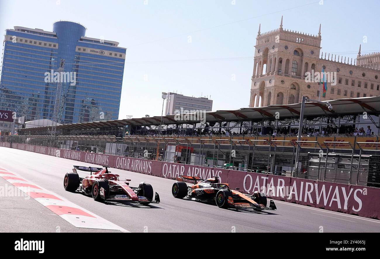 Baku, Aserbaidschan. September 2024. 15.09.2024, Baku City Circuit, Baku, FORMEL 1 QATAR AIRWAYS ASERBAIDSCHAN GRAND PRIX 2024, im Bild Überholmanöver von Oscar Piastri (aus), McLaren F1 Team an Charles Leclerc (MCO), Scuderia Ferrari HP/dpa/Alamy Live News Stockfoto