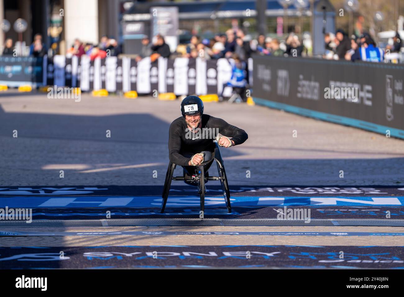 Sydney, Australien. September 2024. Joshua CASSIDY aus Kanada gewinnt 2024 den TCS Rollstuhl Sydney Marathon, der von ASICS am 15. September 2024 im Sydney Opera House präsentiert wurde Stockfoto