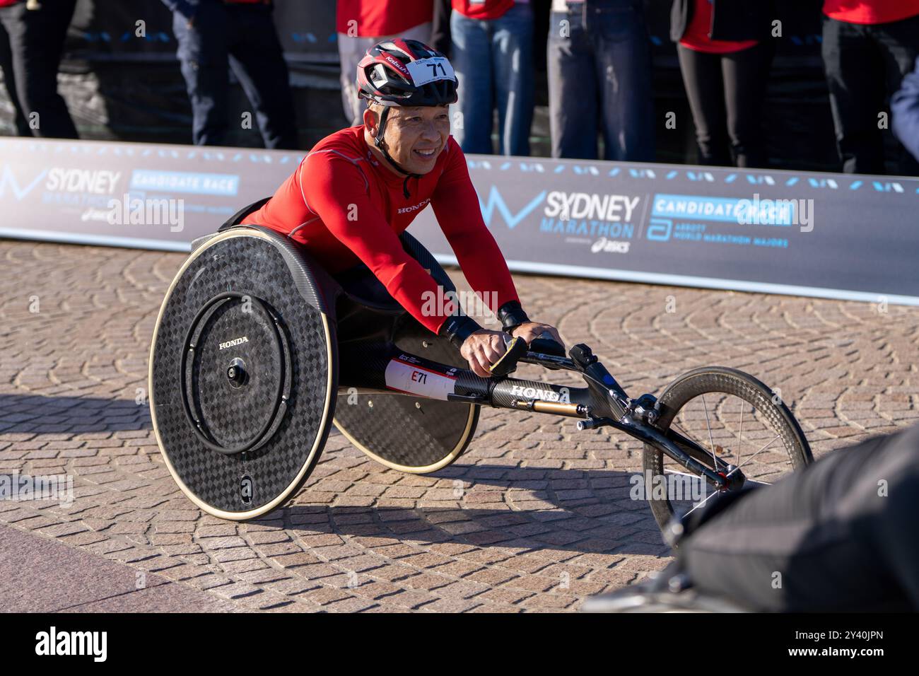 Sydney, Australien. September 2024. Ryuichi KAWAMURA aus Japan belegt den vierten Platz beim TCS Rollstuhl Sydney Marathon 2024, der von ASICS am 15. September 2024 im Sydney Opera House präsentiert wurde Stockfoto