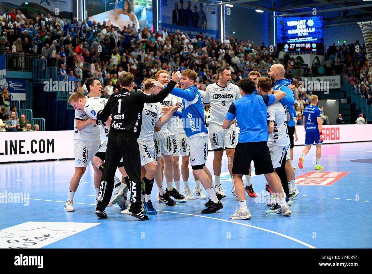 Gummersbach, Deutschland. September 2024. Der TBV Lemgo Lippe gewinnt das Auswaertsspiel in Gummersbach VfL Gummersbach vs. TBV Lemgo Lippe, Handball, Daikin 1. Bundesliga, 2. Spieltag, Spielzeit 2024-2025, Schwalbe Arena Gummersbach, 15, 09,2024 Foto: Eibner-Pressefoto/Jürgen Augst Credit: dpa/Alamy Live News Stockfoto