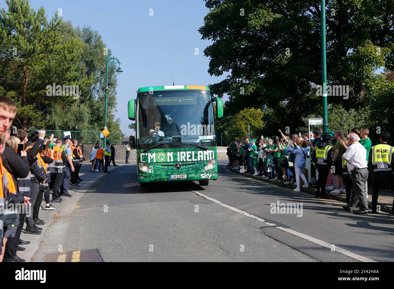 Aviva Stadium, Dublin, Irland. September 2024. Nations League, League B, Group 2 International Football, Republik Irland gegen England; die irische Mannschaft kommt im Aviva Stadium an Credit: Action Plus Sports/Alamy Live News Stockfoto