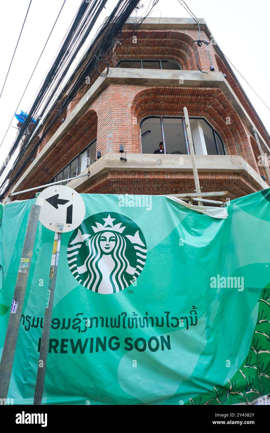 Bauarbeiten für ein neues Starbucks Café-Franchise in Vientiane, Laos. Stockfoto