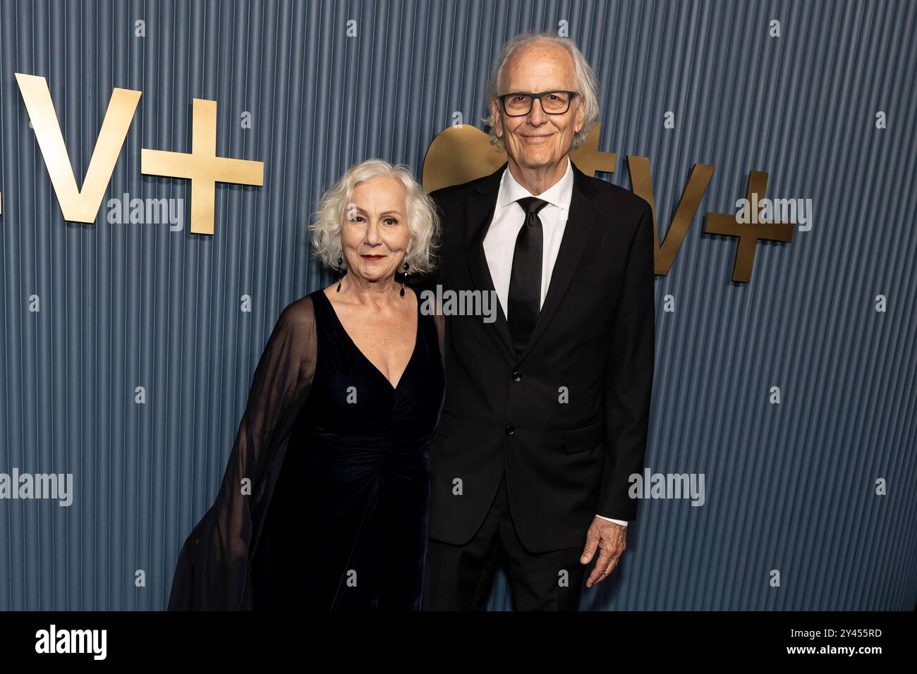 Los Angeles, USA. September 2024. Mimi Leder und Gary Werntz nehmen am 15. September 2024 an der Apple TV Primetime Emmy Party bei Mother Wolf in Los Angeles Teil. (Foto: Corine Solberg/SIPA USA) Credit: SIPA USA/Alamy Live News Stockfoto