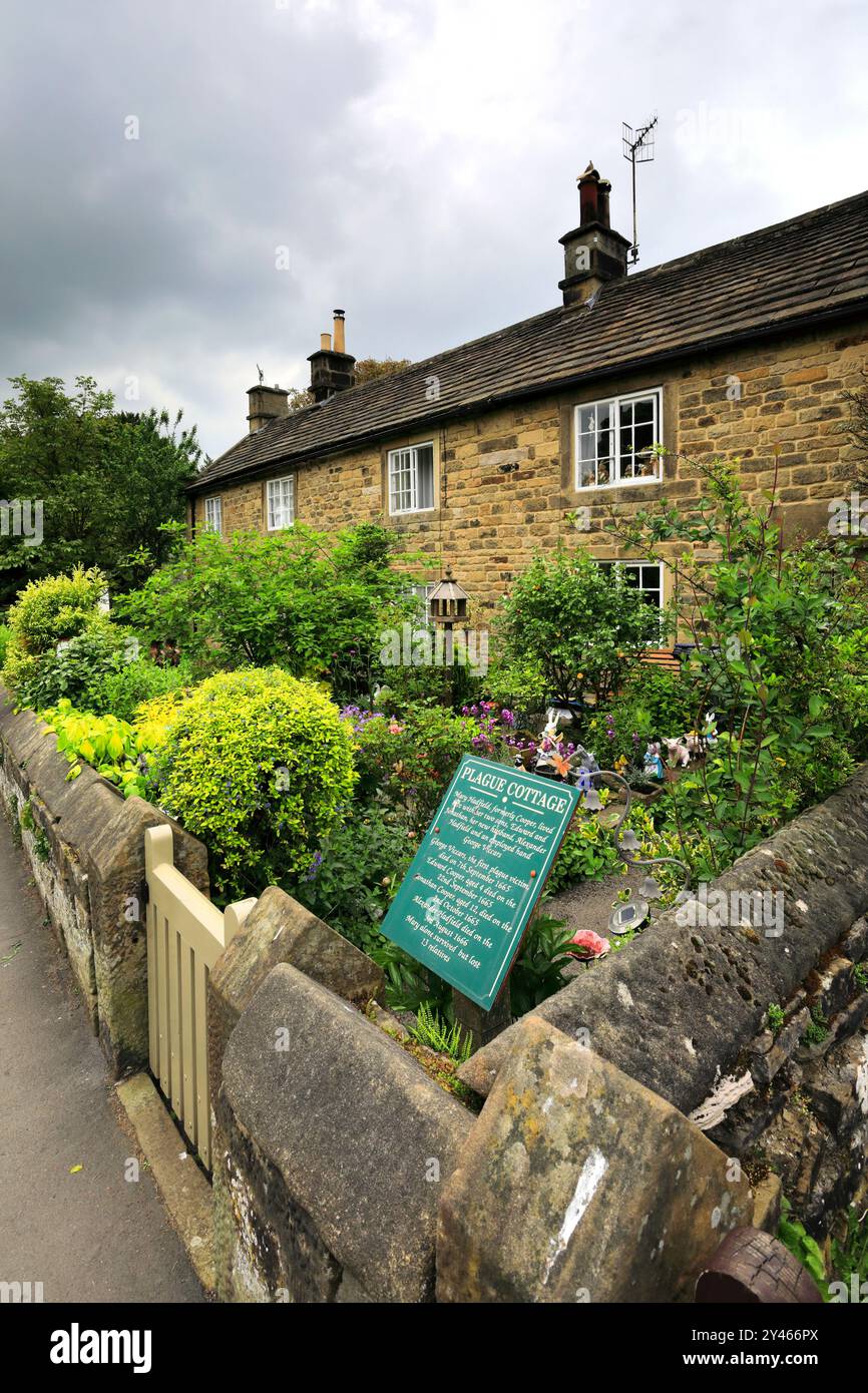 Die Pest Cottages, Eyam Dorf, Derbyshire, Peak District National Park, England, Großbritannien Stockfoto