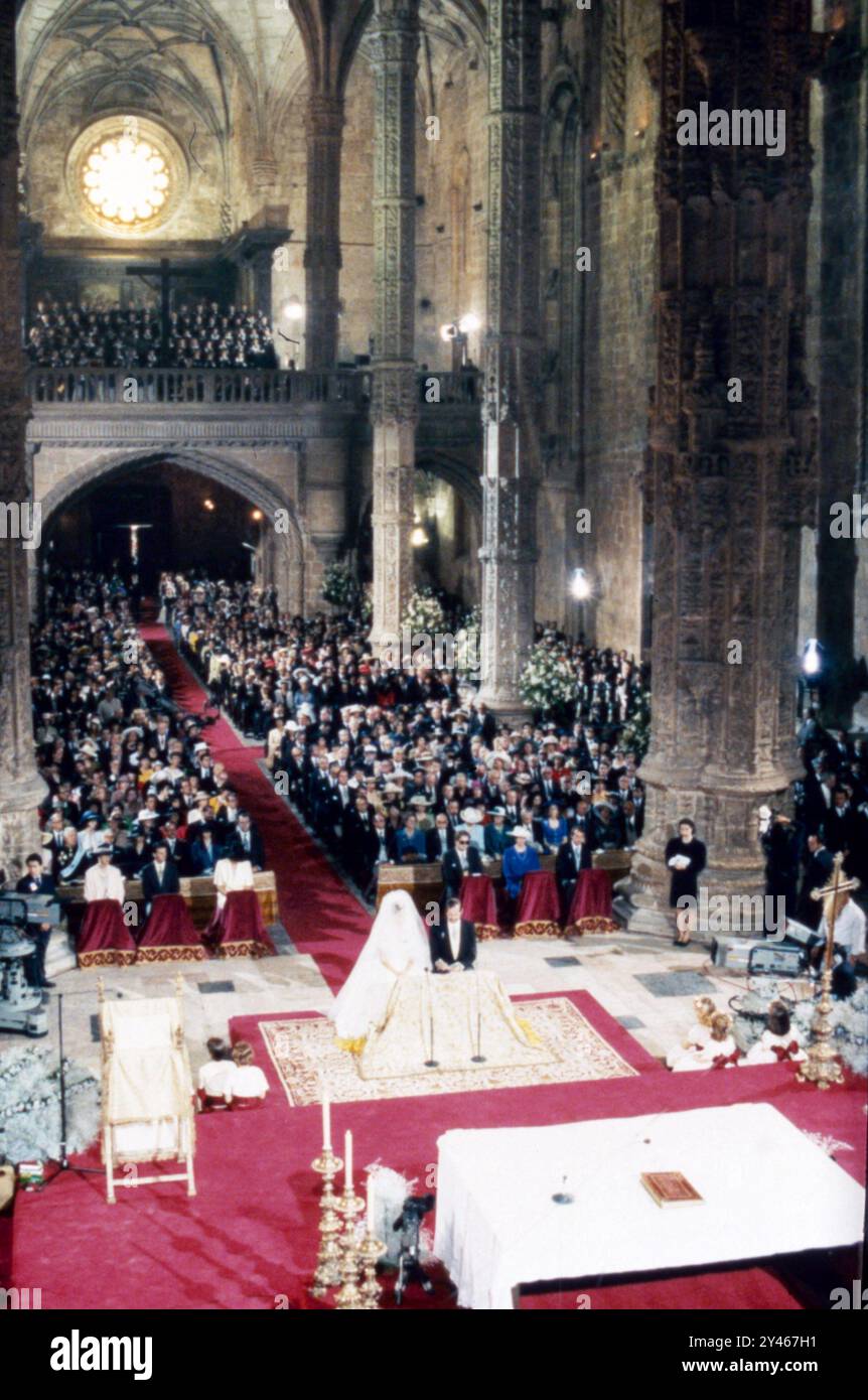 13 Maggio 1995 Lisbona Archivio Storico Olycom/LaPresse Duarte Pio di Braganza (Berna, 15 maggio 1945) è il ventiquattresimo duca di Braganza e pretendente al trono portoghese dal 1976 Nella Foto: Alcune fase del matrimonio di Duarte Pio Braganza e Isabel de Herédia al monastero dos Jeronimos Stockfoto