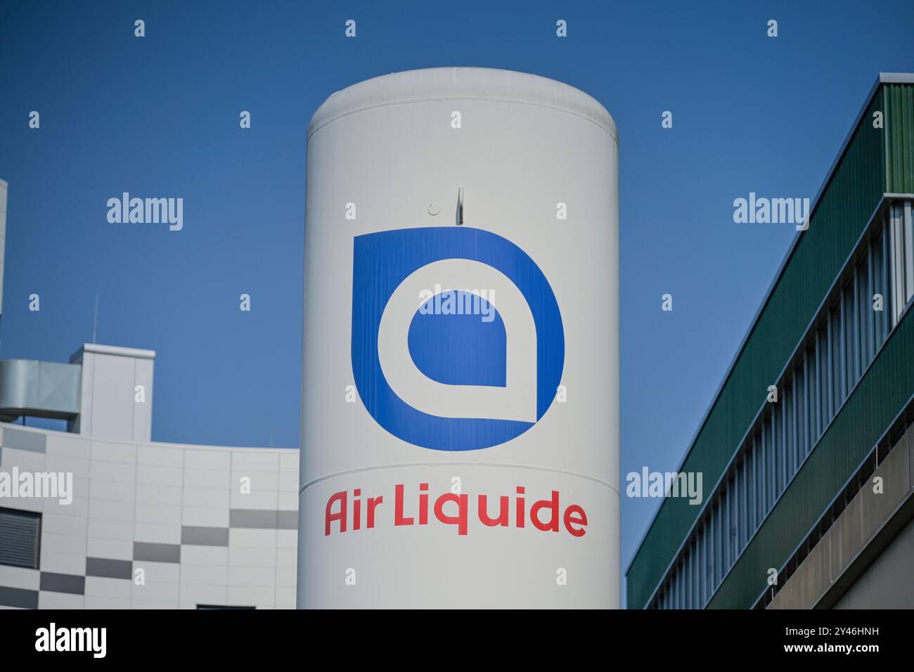 Gasbehälter, Air Liquide, Magnusstraße, Adlershof, Treptow-Köpenick, Berlin, Deutschland *** Gastank, Air Liquide, Magnusstraße, Adlershof, Treptow Köpenick, Berlin, Deutschland Stockfoto