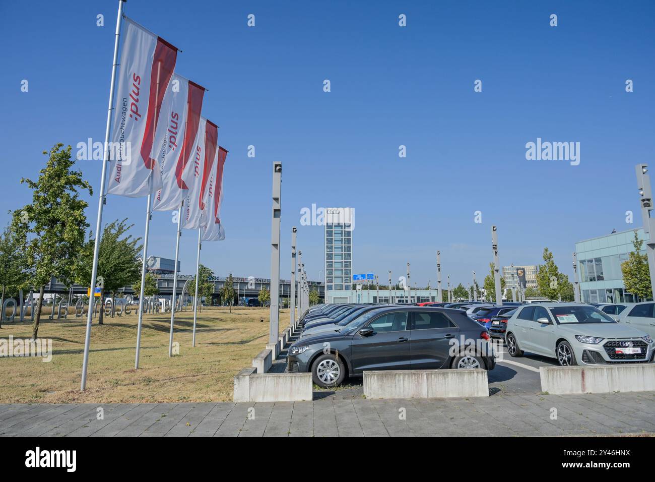 Audi Zentrum, Rudower Chaussee, Adlershof, Treptow-Köpenick, Berlin, Deutschland *** Audi Center, Rudower Chaussee, Adlershof, Treptow Köpenick, Berlin, Deutschland Stockfoto