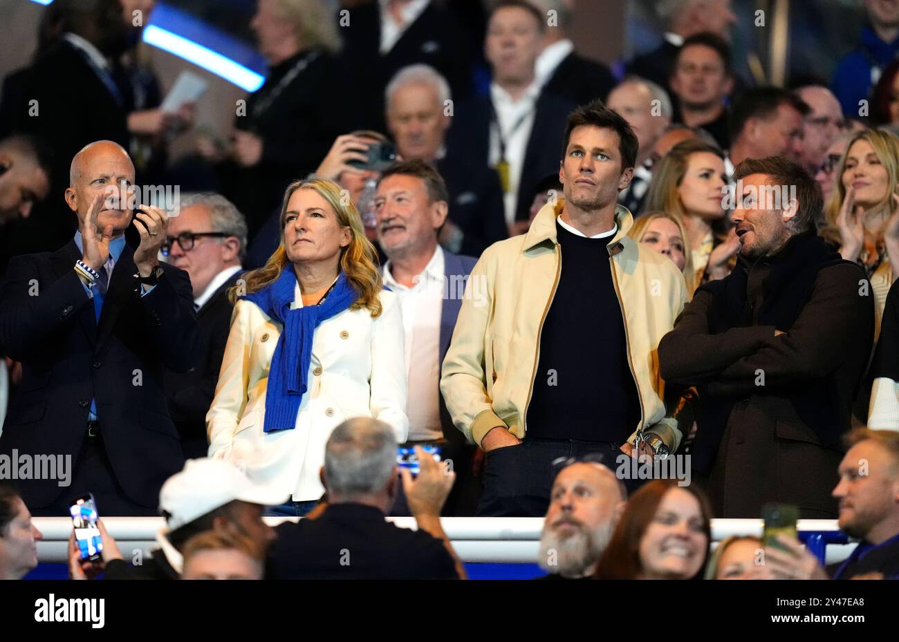 (Von links nach rechts) Tom Wagner, Vorsitzender von Birmingham City, mit Frau Cindy Wagner, Tom Brady und Inter Miami Miteigentümer David Beckham in den Tribünen vor dem Spiel der Sky Bet League One in St Andrew's @ Knighthead Park, Birmingham. Bilddatum: Montag, 16. September 2024. Stockfoto