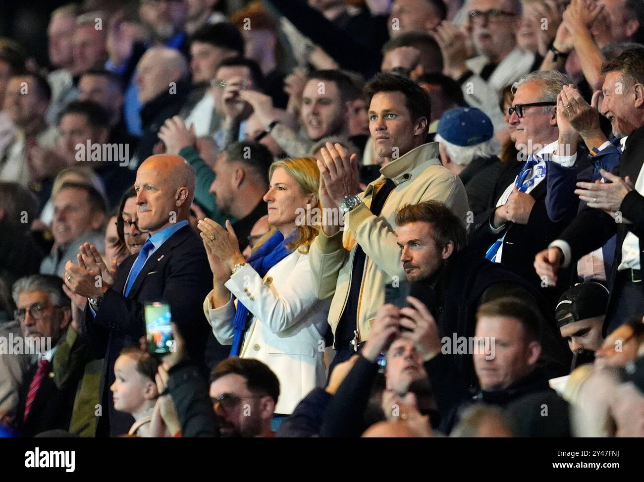 (Von links nach rechts) Tom Wagner, Vorsitzender von Birmingham City, mit Frau Cindy Wagner, Tom Brady und Inter Miami Miteigentümer David Beckham auf den Tribünen während des Spiels der Sky Bet League One im St Andrew's @ Knighthead Park, Birmingham. Bilddatum: Montag, 16. September 2024. Stockfoto