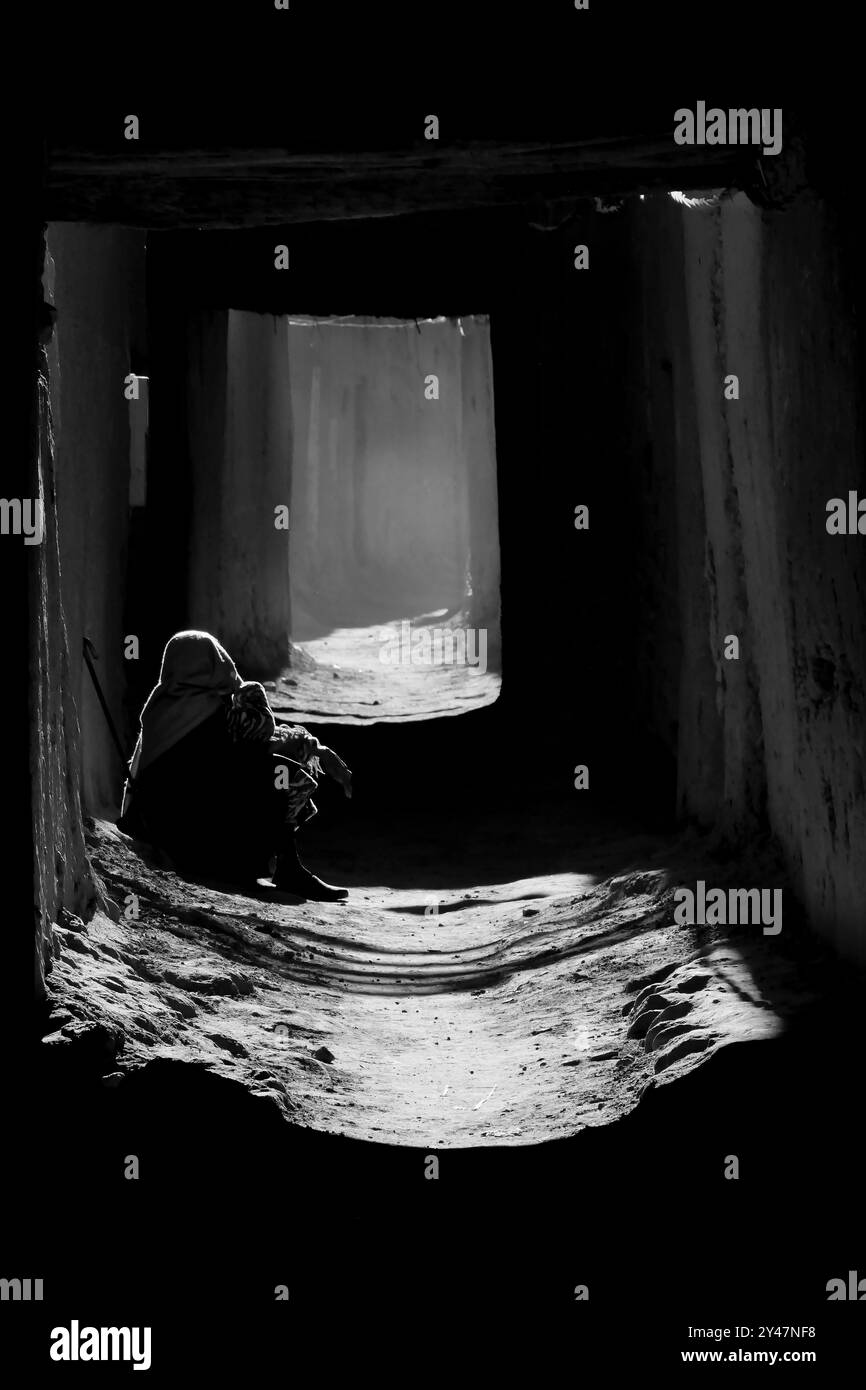 Zagora, ein altes Berberdorf vor den Toren der Wüste, berühmt für die Herstellung von Keramik und seine überdachte Medina Stockfoto