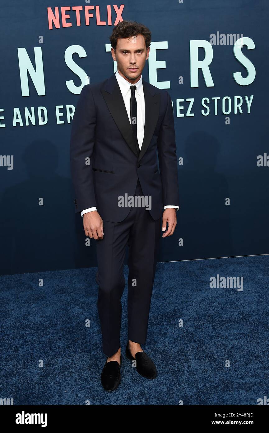 Hollywood, USA. September 2024. Cooper Koch kam am 16. September 2024 zu Netflix’s Premiere „Monsters: The Lyle and Erik Menendez Story“ im Egyptian Theatre in Hollywood, CA. © Lisa OConnor/AFF-USA.com Credit: AFF/Alamy Live News Stockfoto