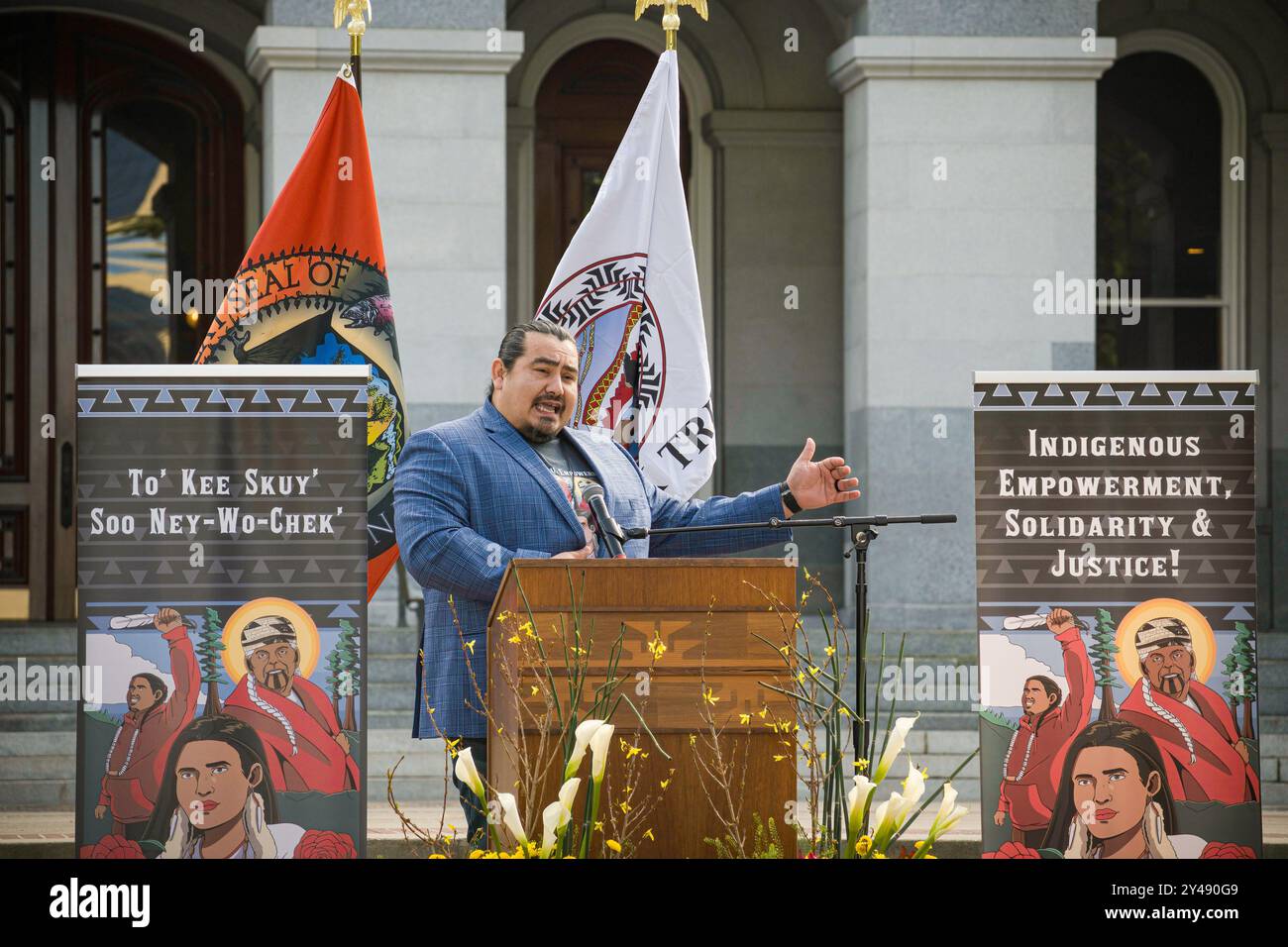 Vize-Vorsitzende Frankie Myers vom Yurok-Stamm spricht während des Aktionstages der vermissten und ermordeten Indigenen. Stockfoto